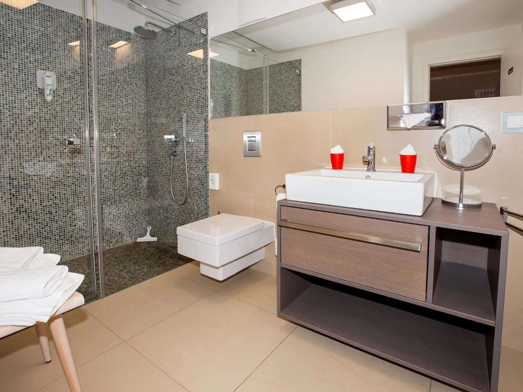 Two-Bedroom Suite in DORMERO Strandhotel Rügen Two-Bedroom Suite in DORMERO Strandhotel Rügen