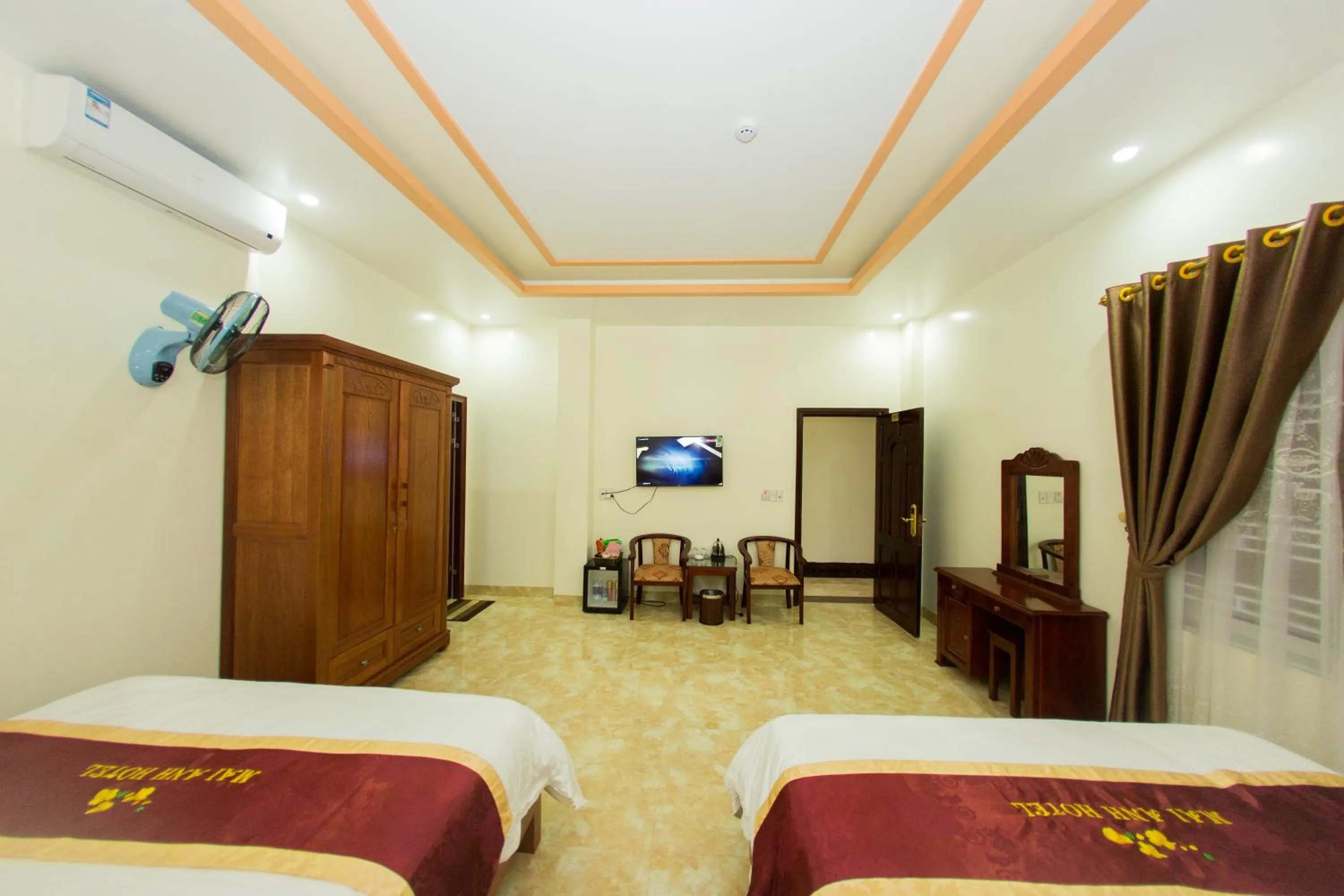 Photo of the whole room, Bed in Mai Anh Hotel