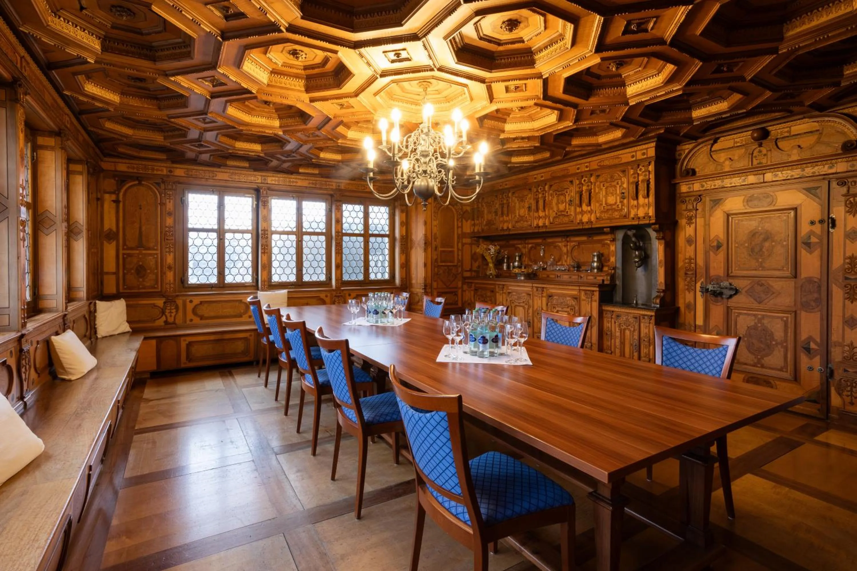 Business facilities in Wysses Rössli