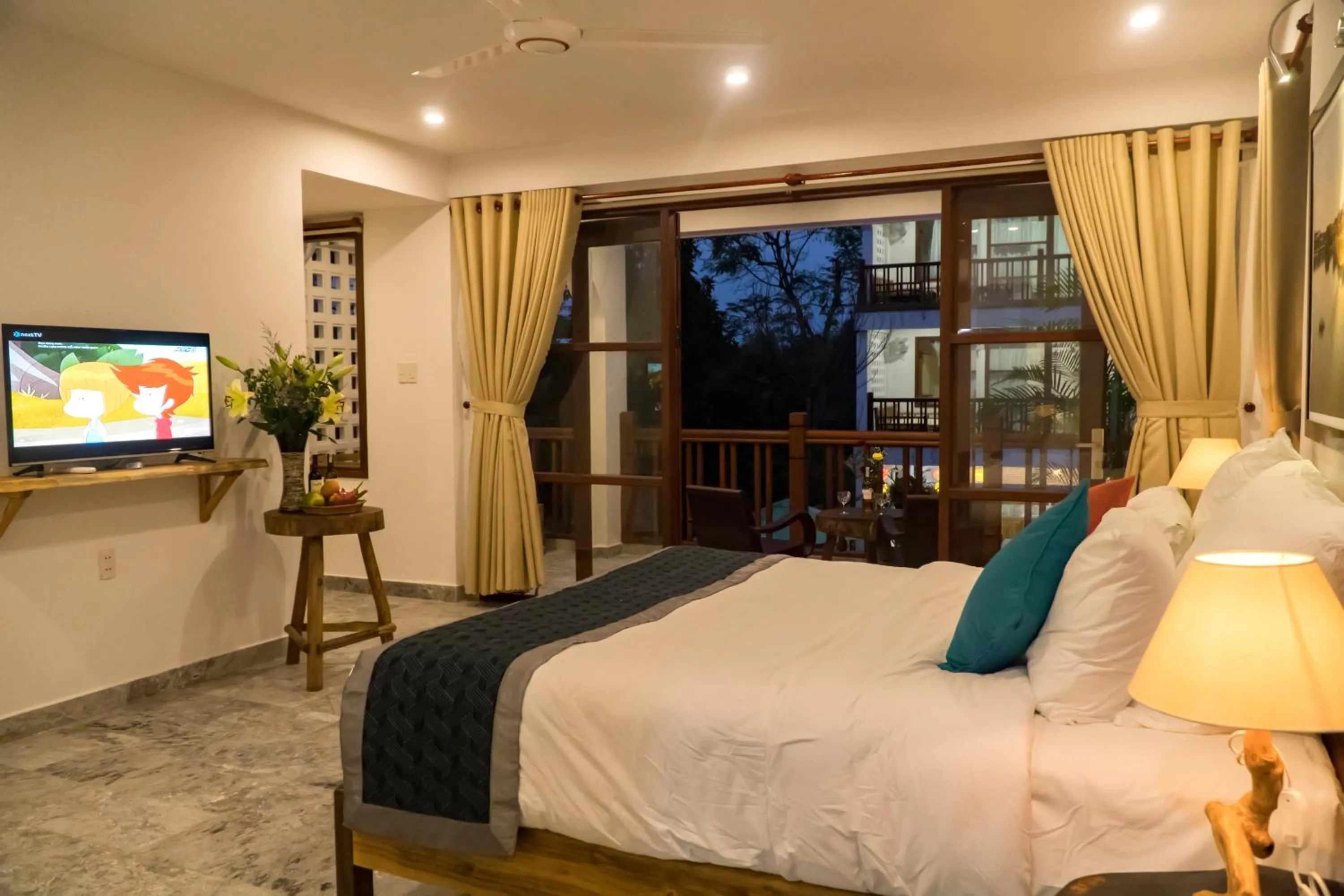 Balcony/Terrace, Bed in Louis Villa Hoi An