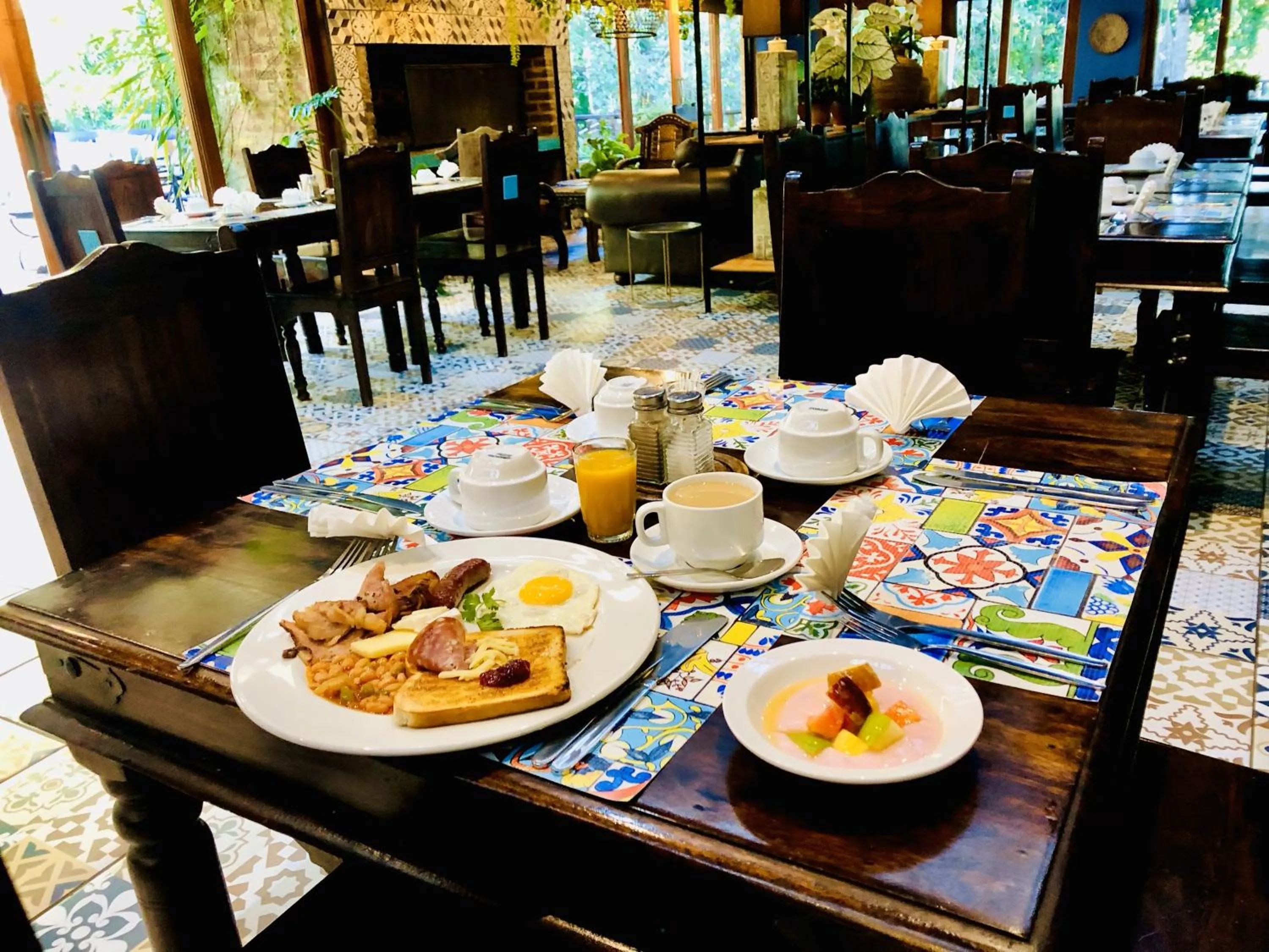 Breakfast in Shangri-La Country Hotel & Spa