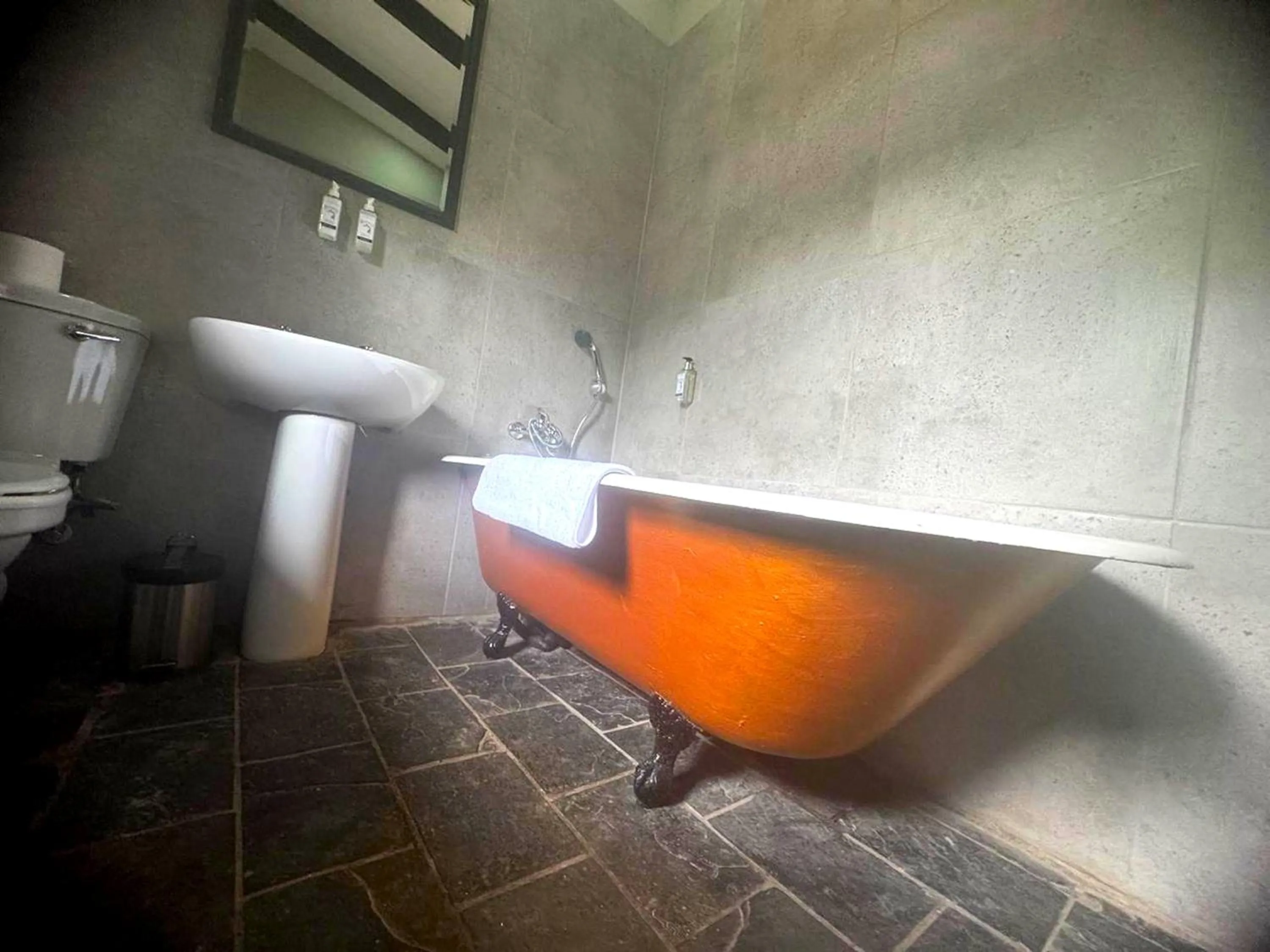 Bathroom in Shangri-La Country Hotel & Spa