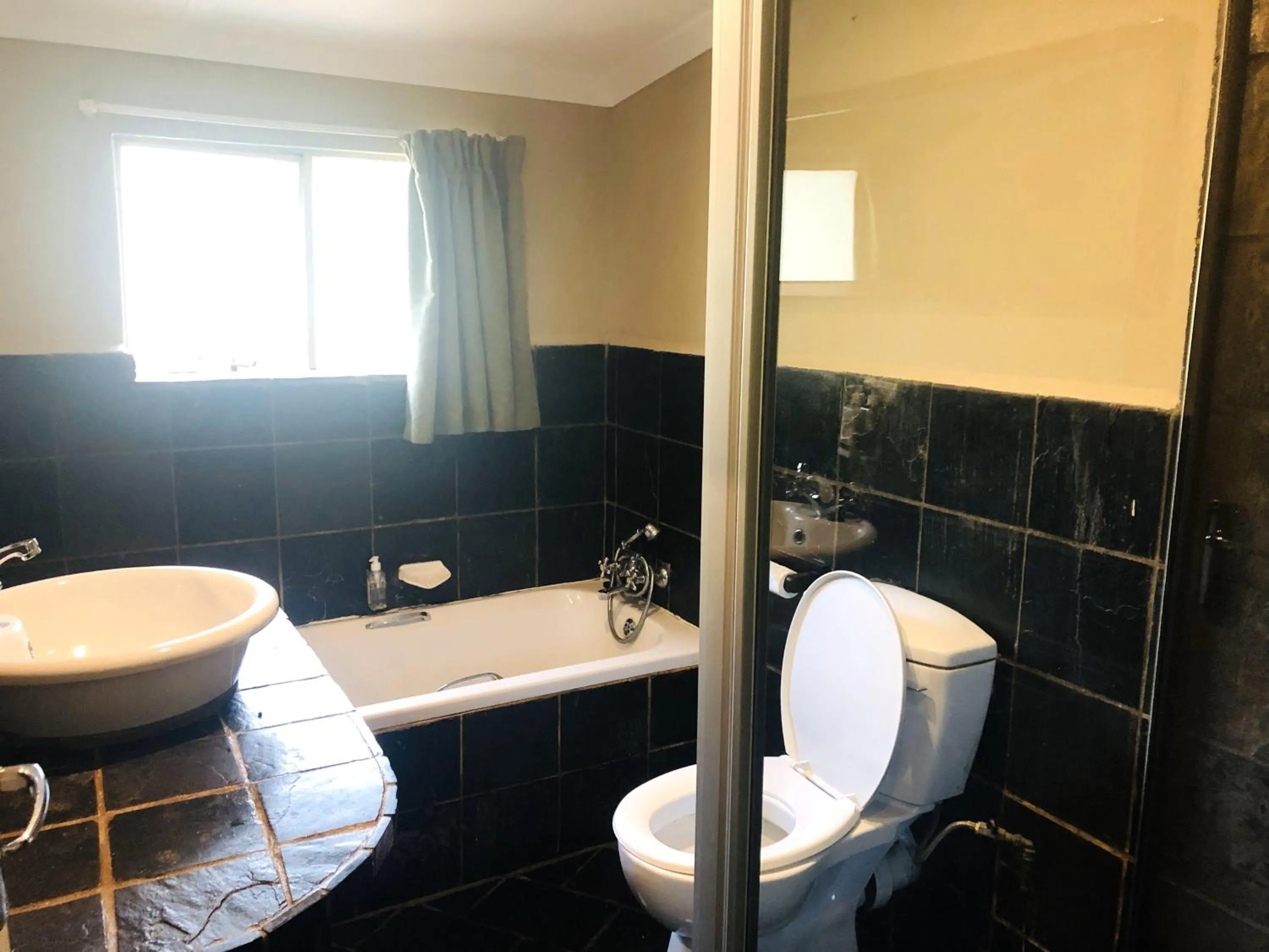 Bathroom in Shangri-La Country Hotel & Spa