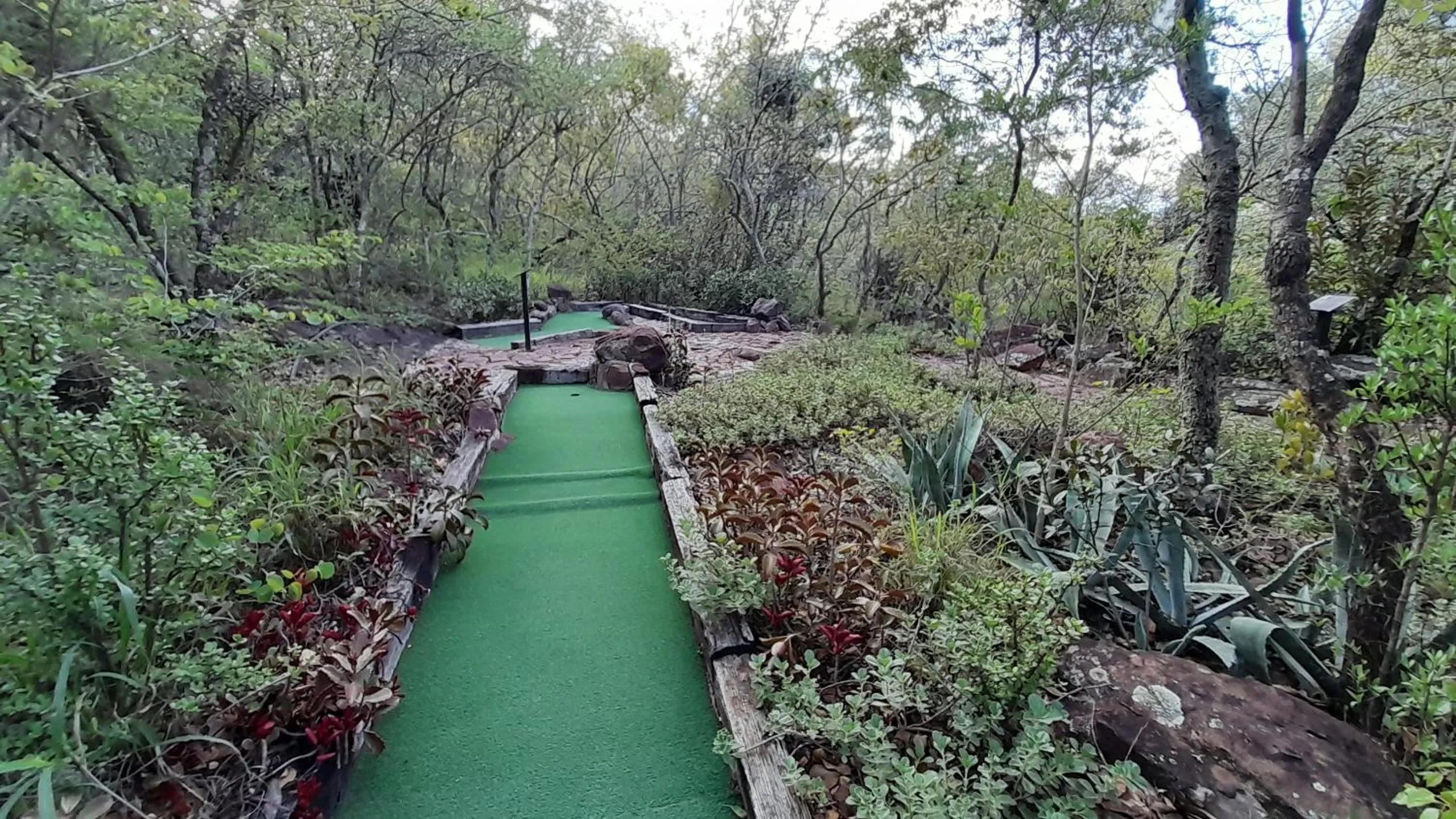 Minigolf in Shangri-La Country Hotel & Spa