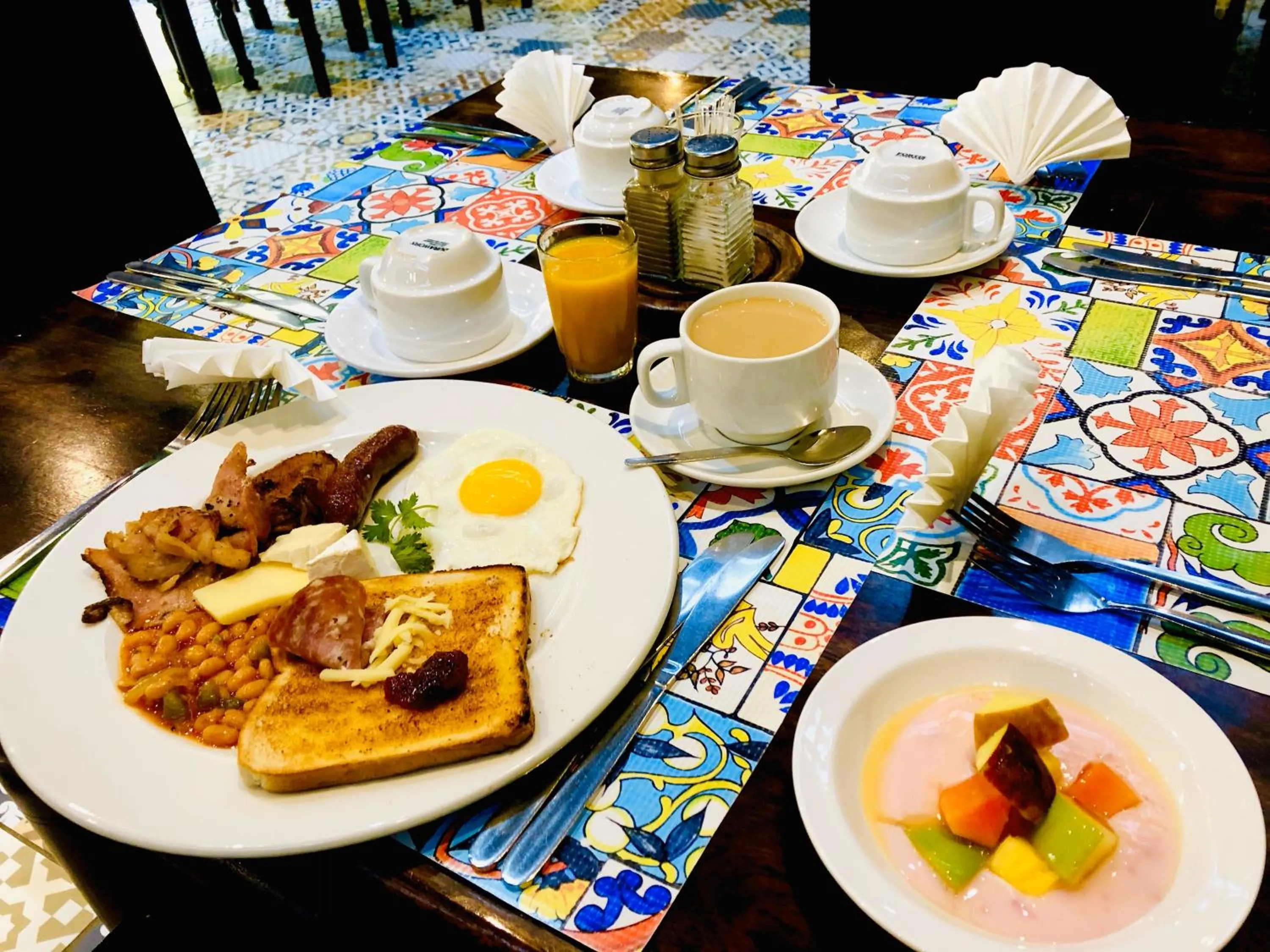 Breakfast in Shangri-La Country Hotel & Spa