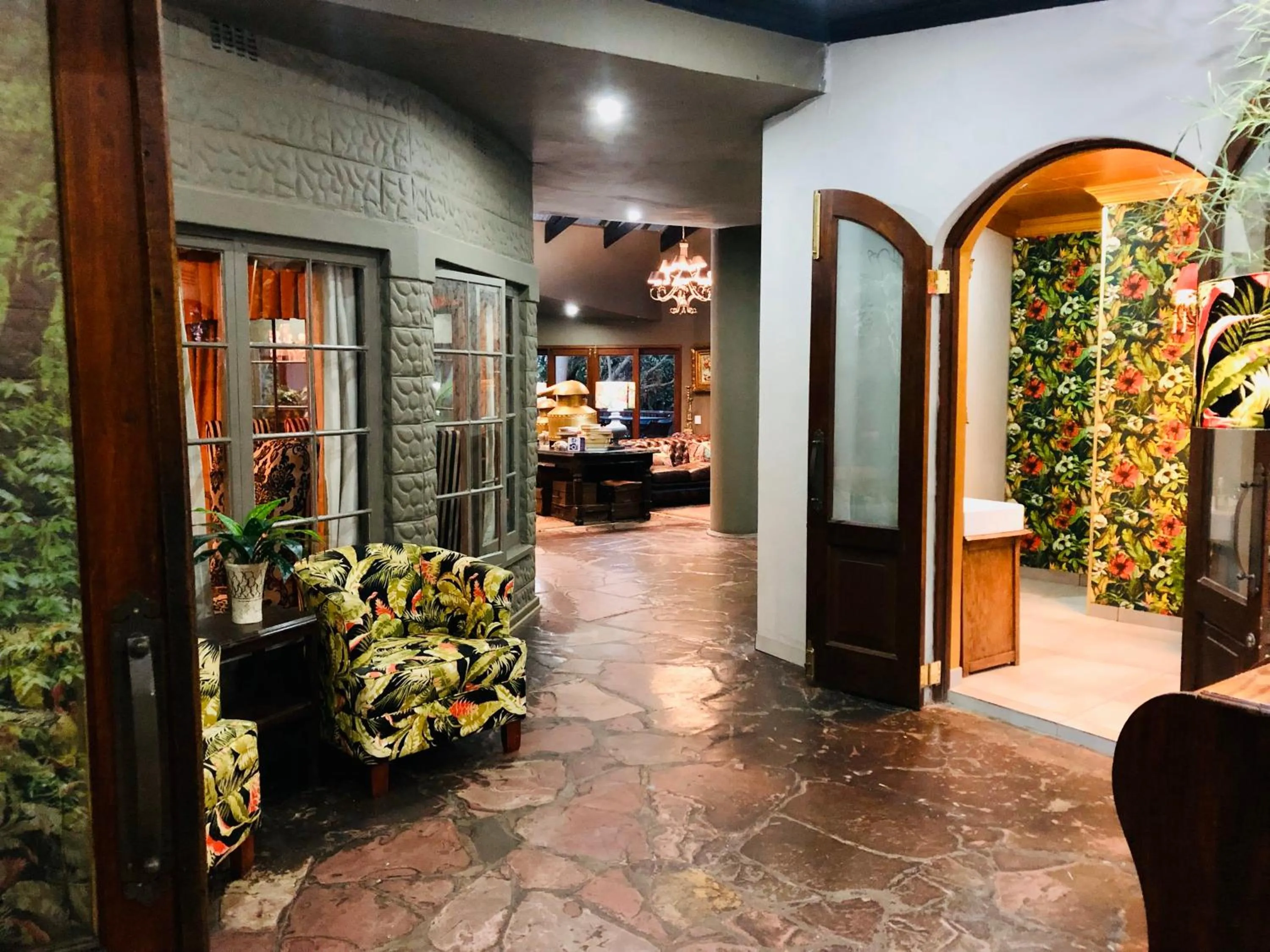 Property building in Shangri-La Country Hotel & Spa