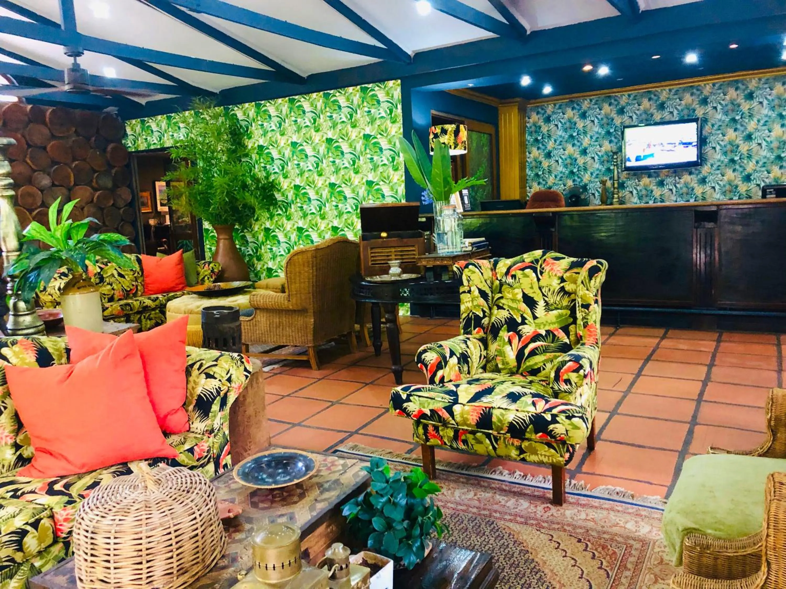 Lobby or reception in Shangri-La Country Hotel & Spa