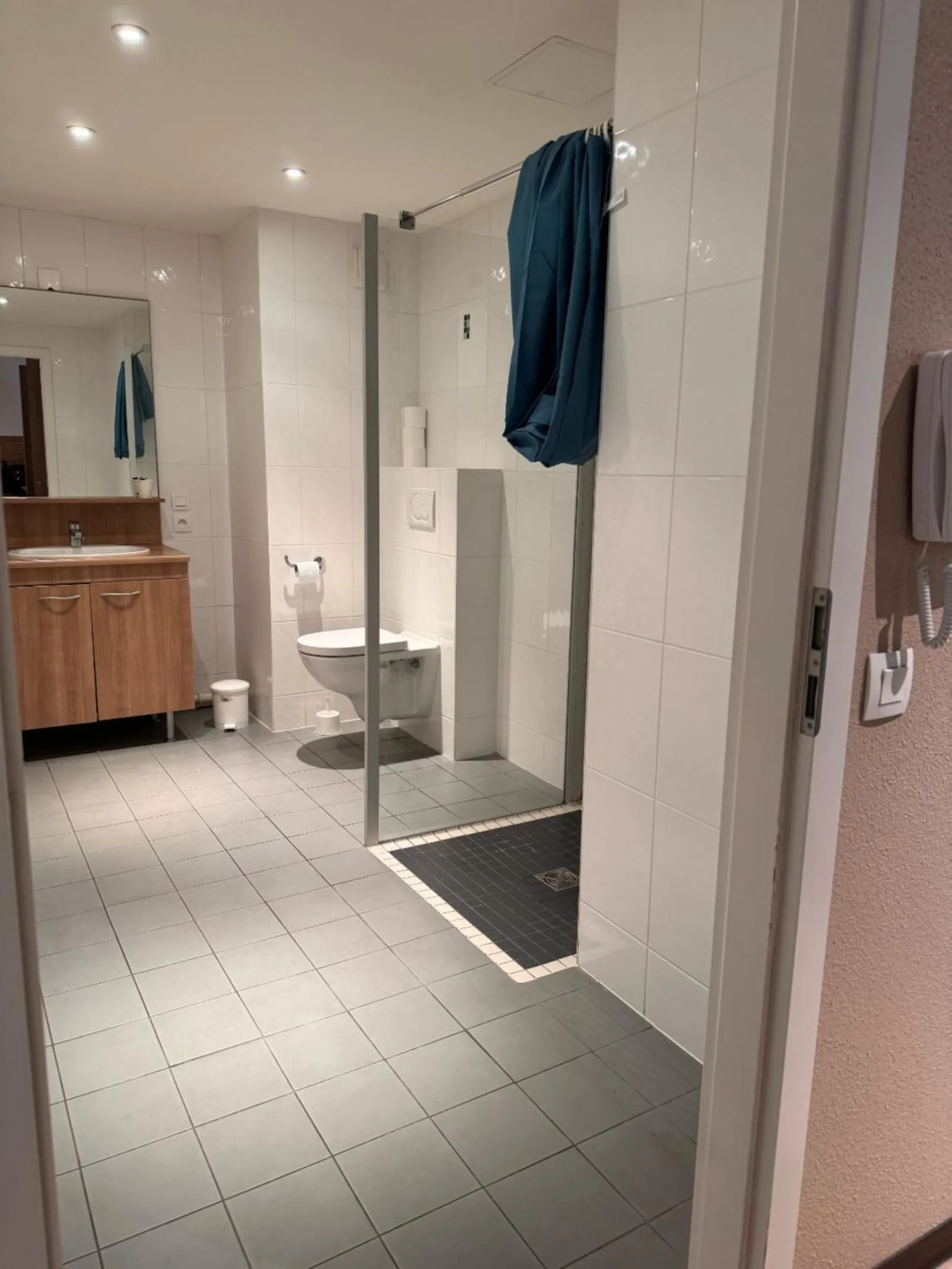 Bathroom in KOSY Appart'Hôtel 7ème Art