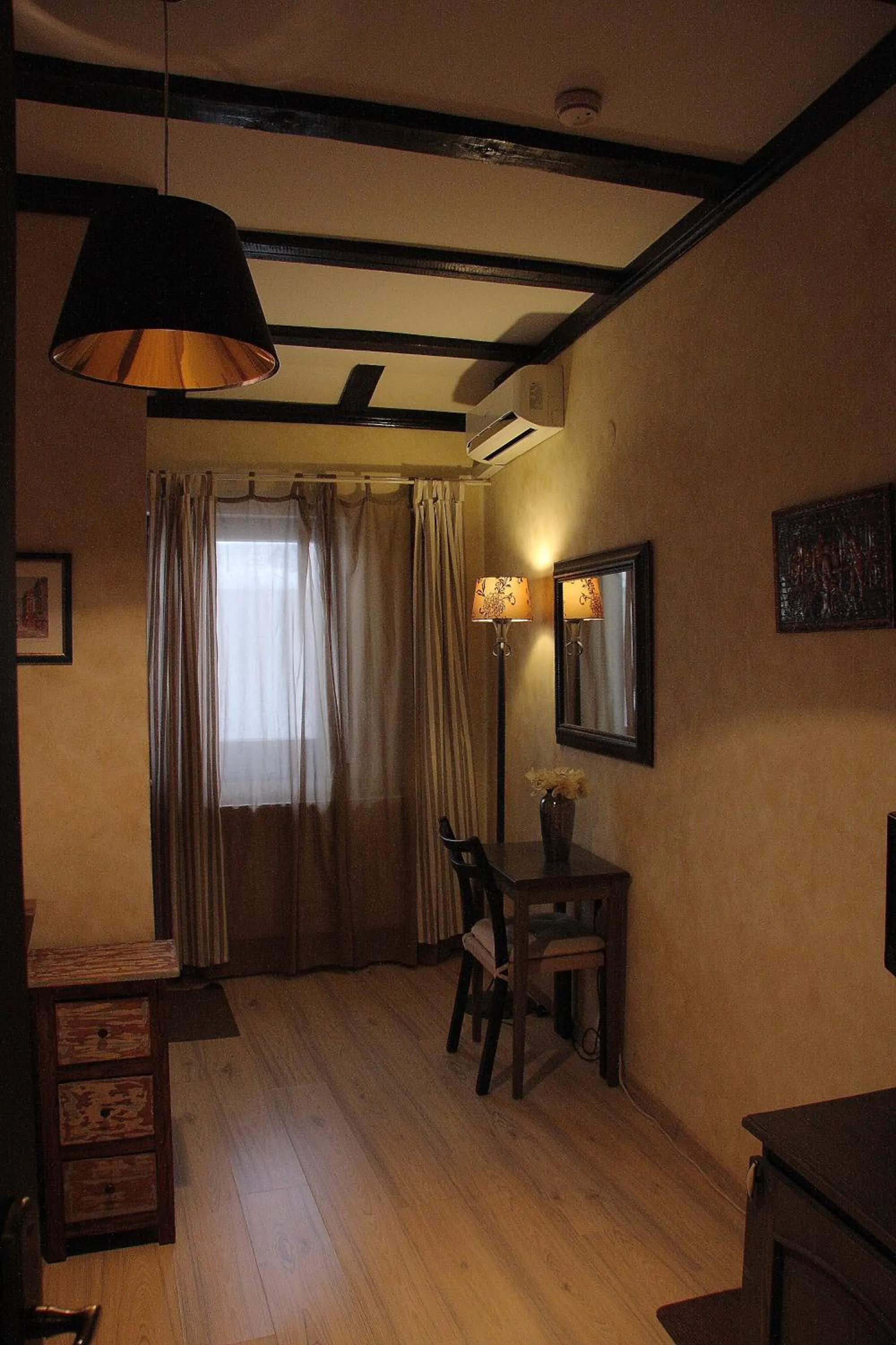 Decorative detail in Avalon Rooms