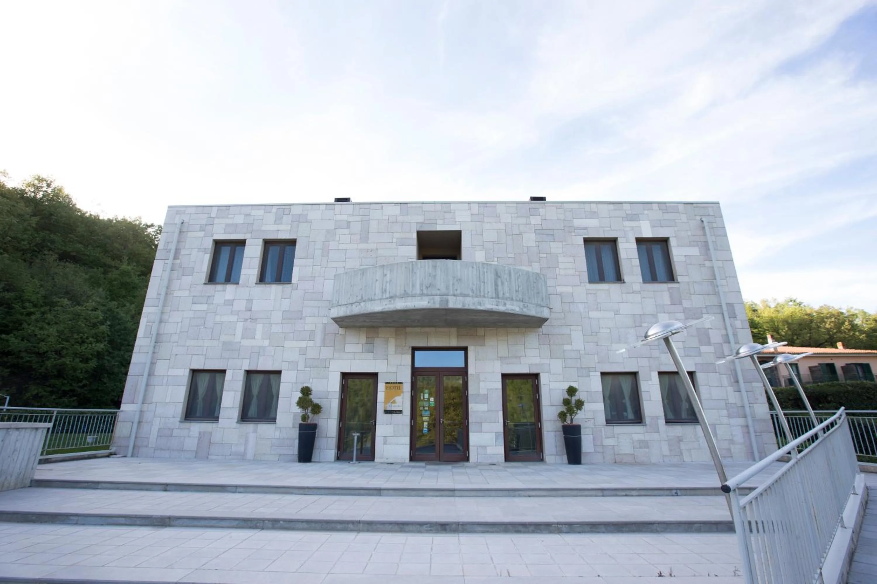 Facade/entrance in Sotto Il Cielo Hotel