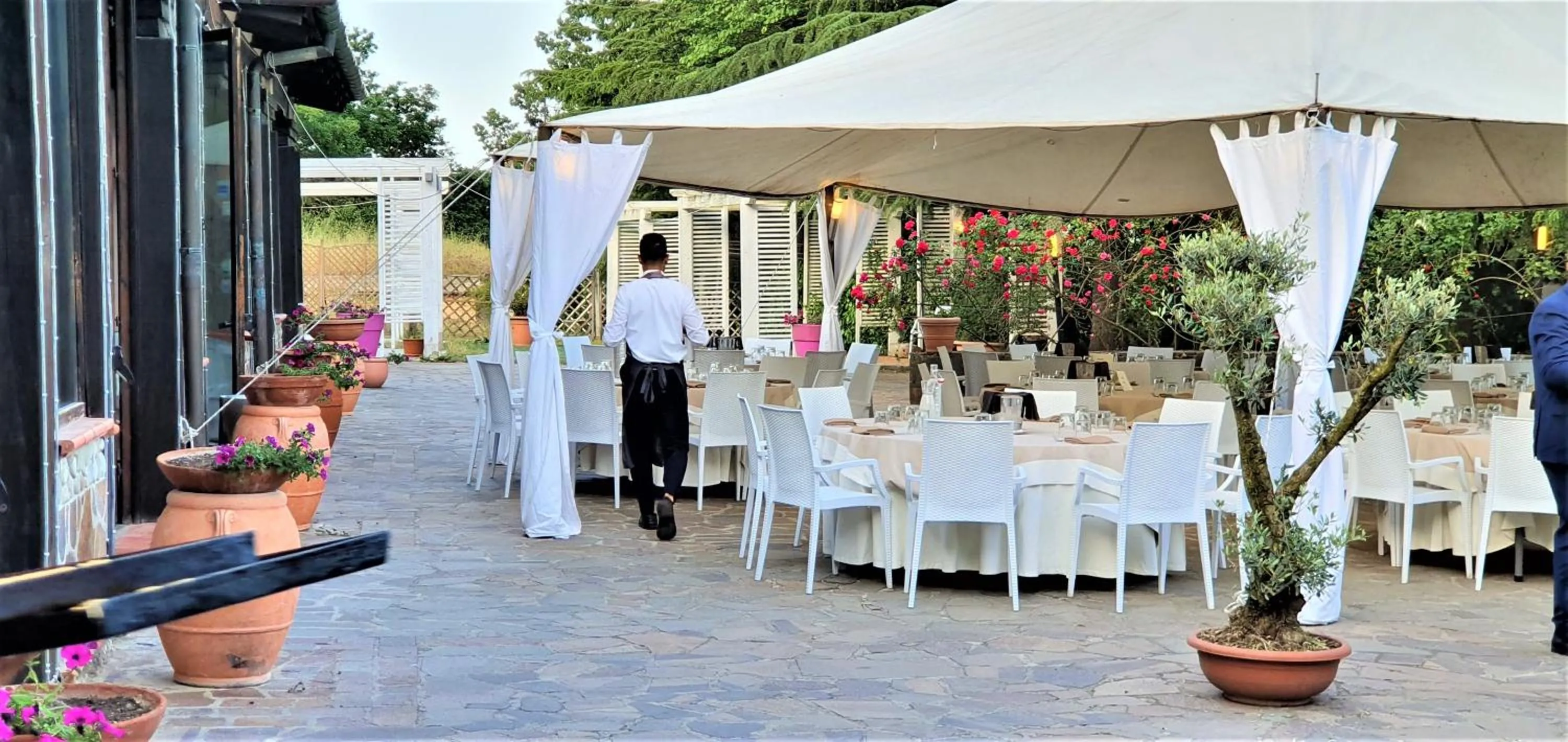 Patio in Sotto Il Cielo Hotel