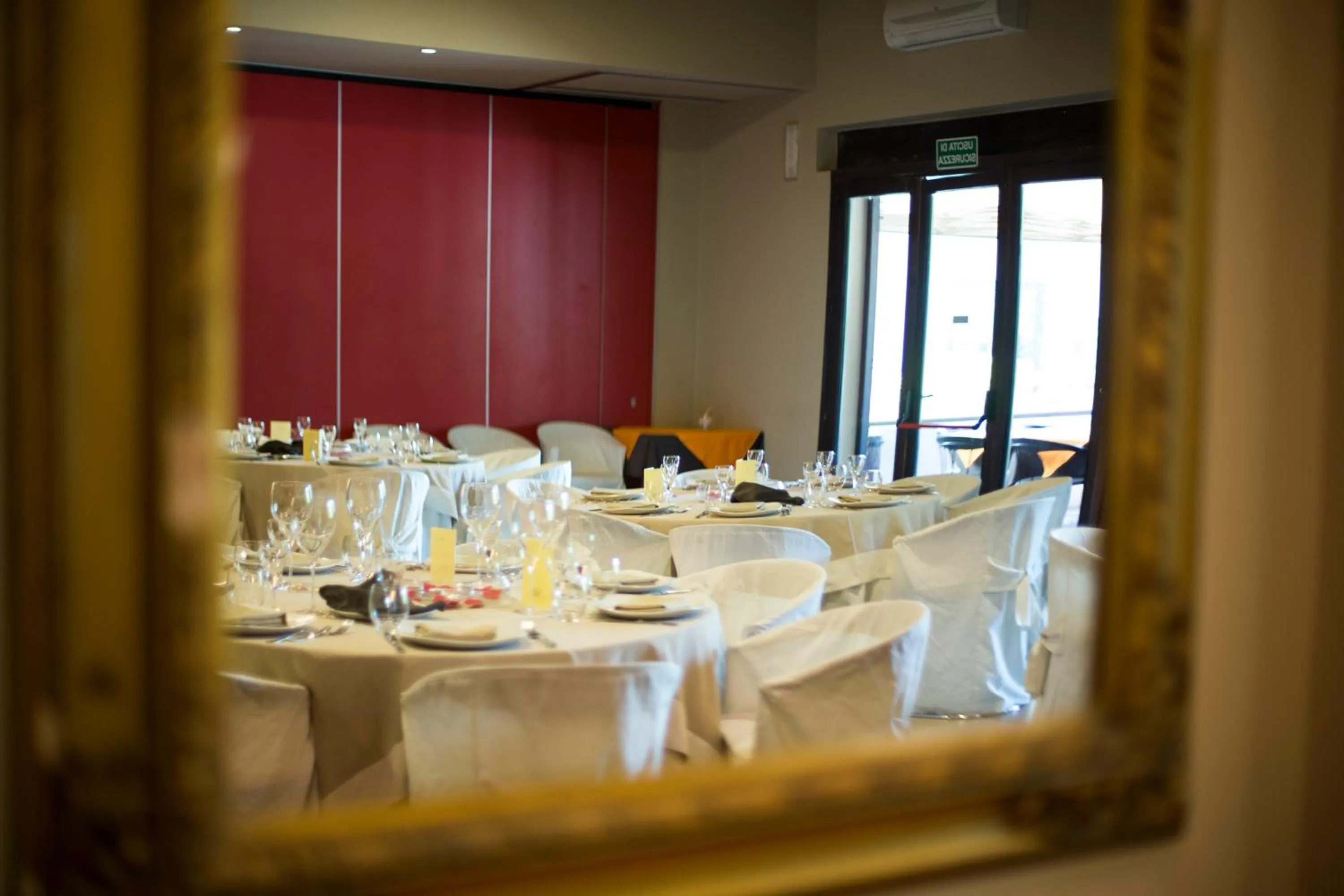 Restaurant/places to eat in Sotto Il Cielo Hotel