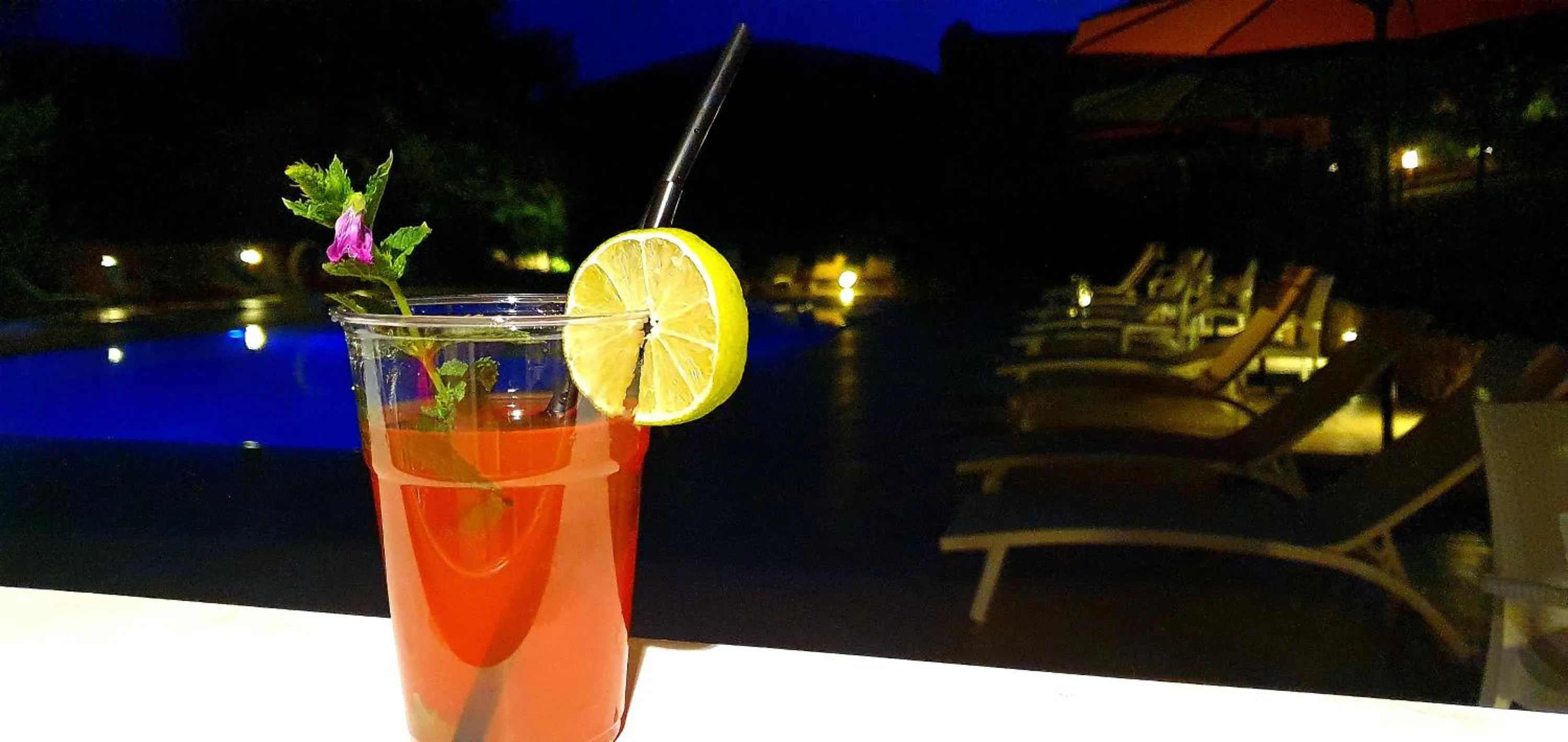 Swimming pool in Sotto Il Cielo Hotel
