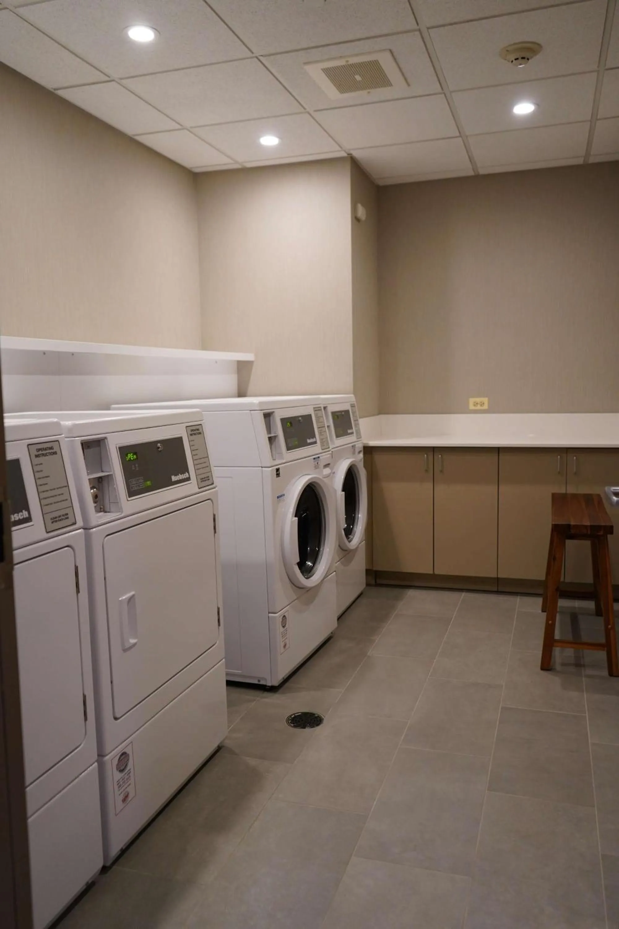 Meeting/conference room in Hampton Inn & Suites Chicago/Aurora