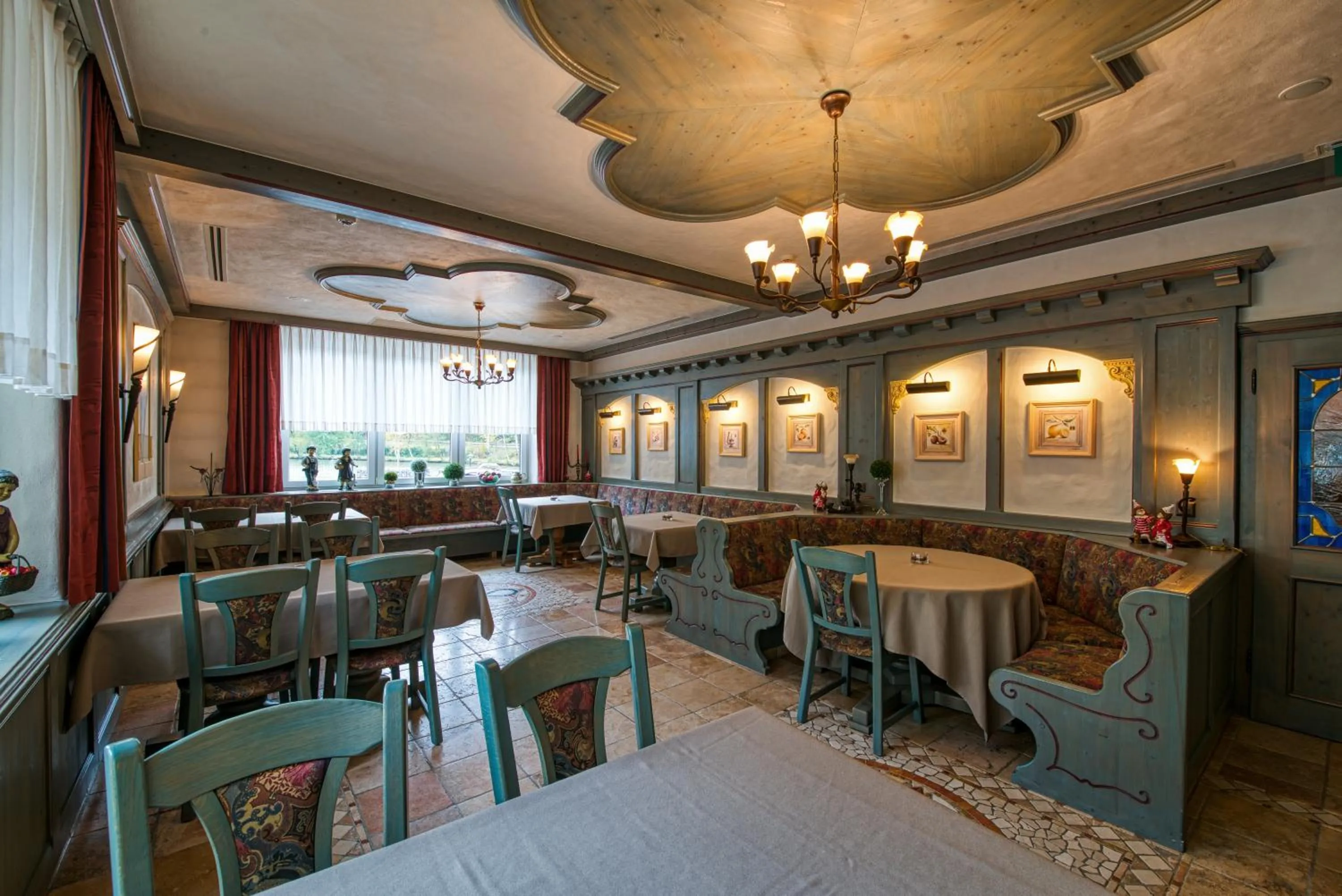 Restaurant/places to eat in Hotel Haus Tiefenbach