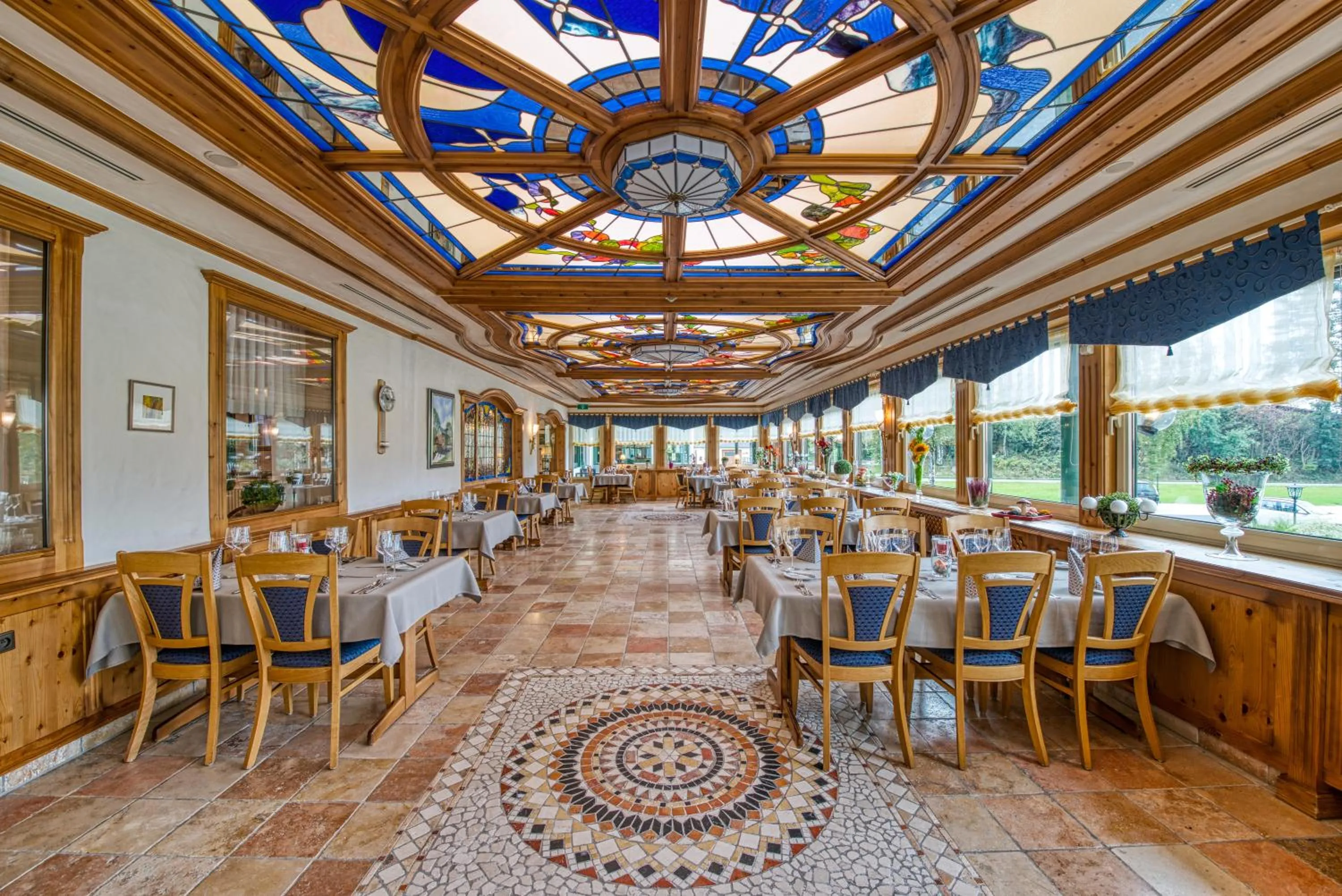 Restaurant/places to eat in Hotel Haus Tiefenbach