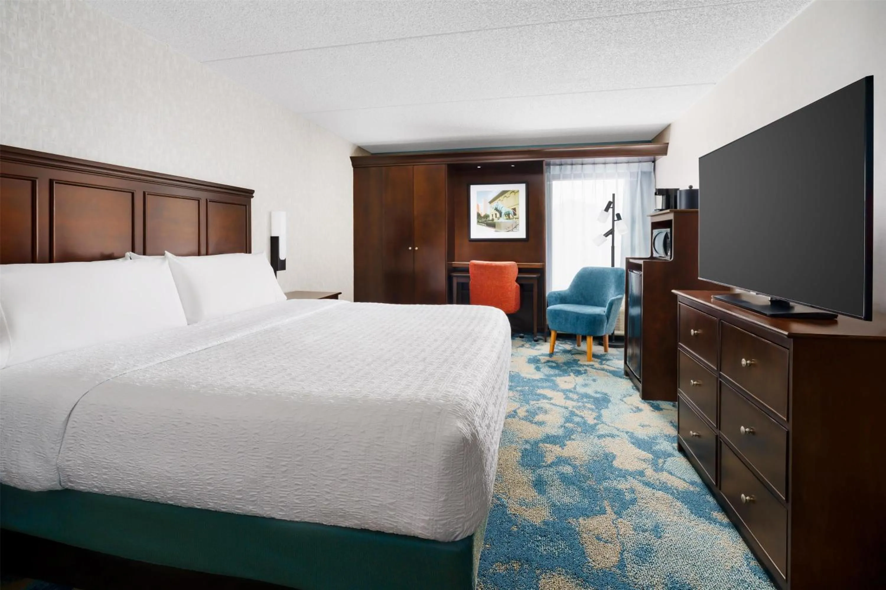 Bed in Hampton Inn Chicago-Midway Airport