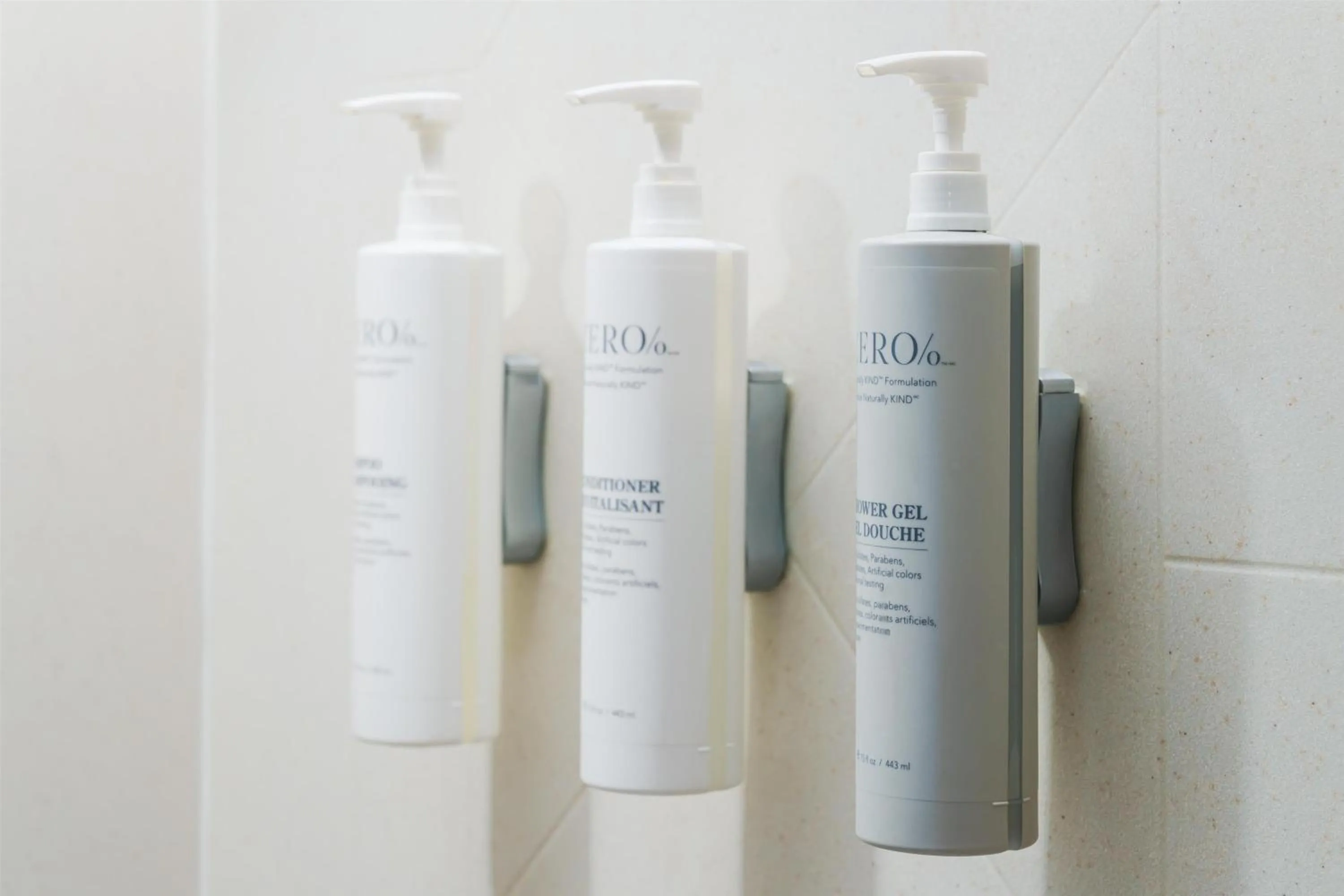 Bathroom in Hampton Inn Chicago-Midway Airport