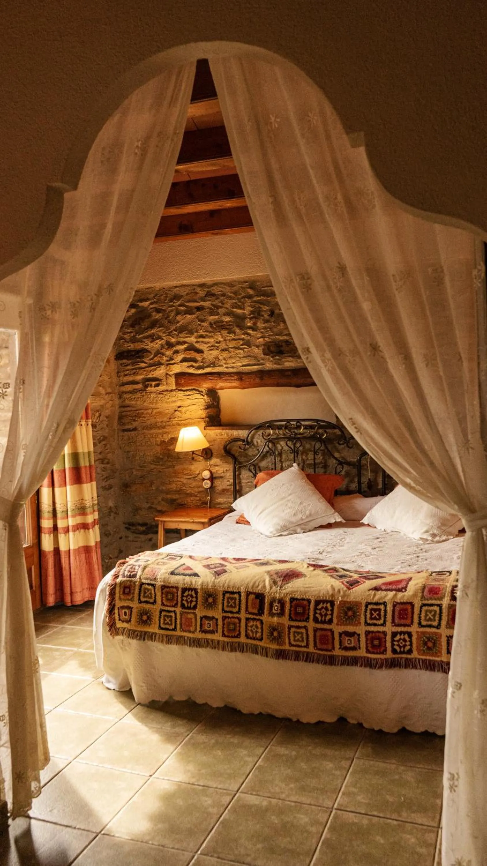 Photo of the whole room, Bed in Mas D'en Roqueta