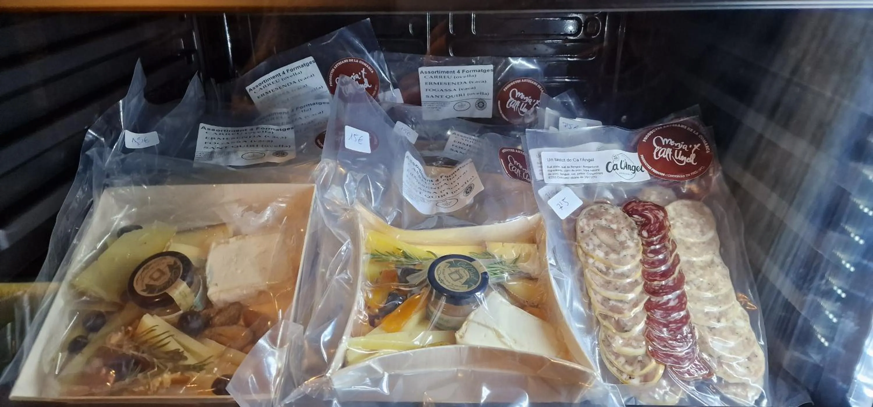 Food and drinks in Mas D'en Roqueta