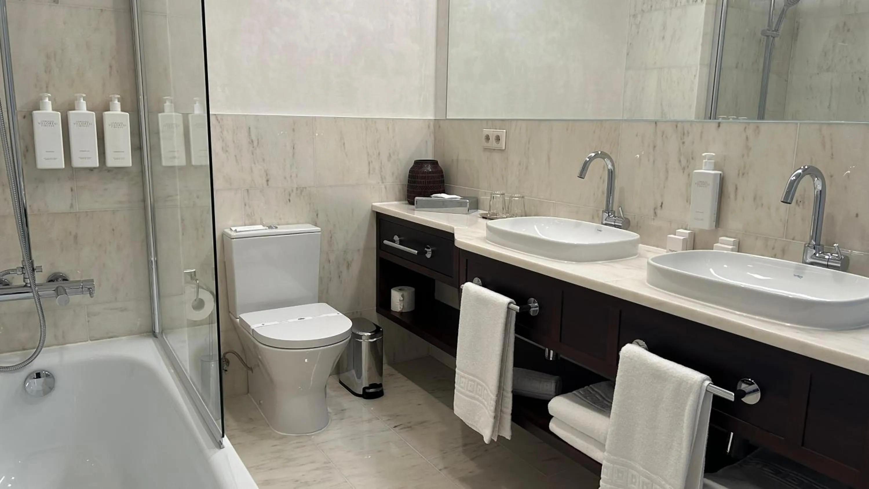 Bathroom in Verdi Santarém