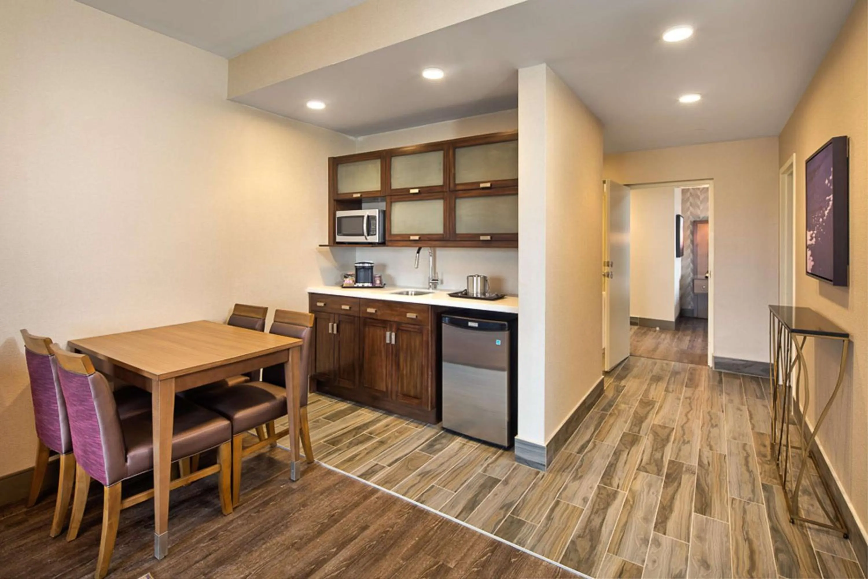 Kitchen or kitchenette in DoubleTree By Hilton Halifax Dartmouth