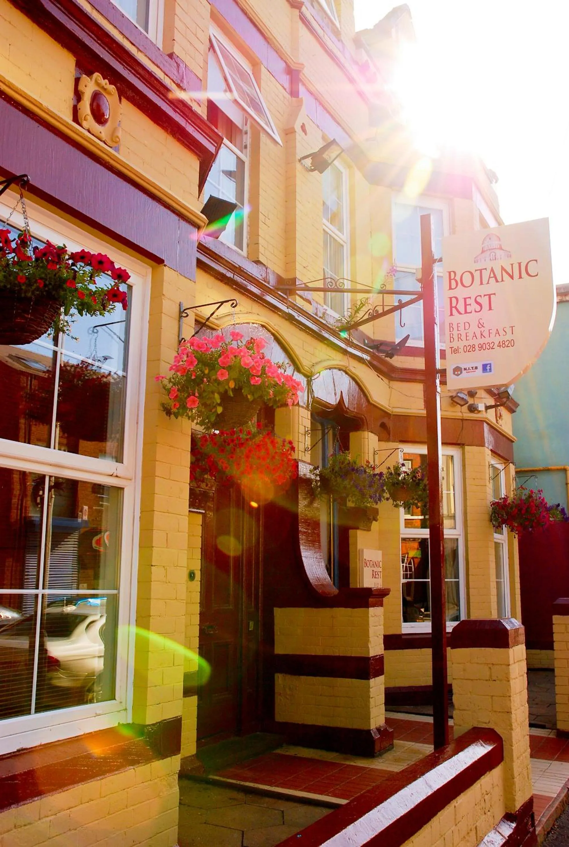 Facade/entrance in Botanic Rest Queens Quarter