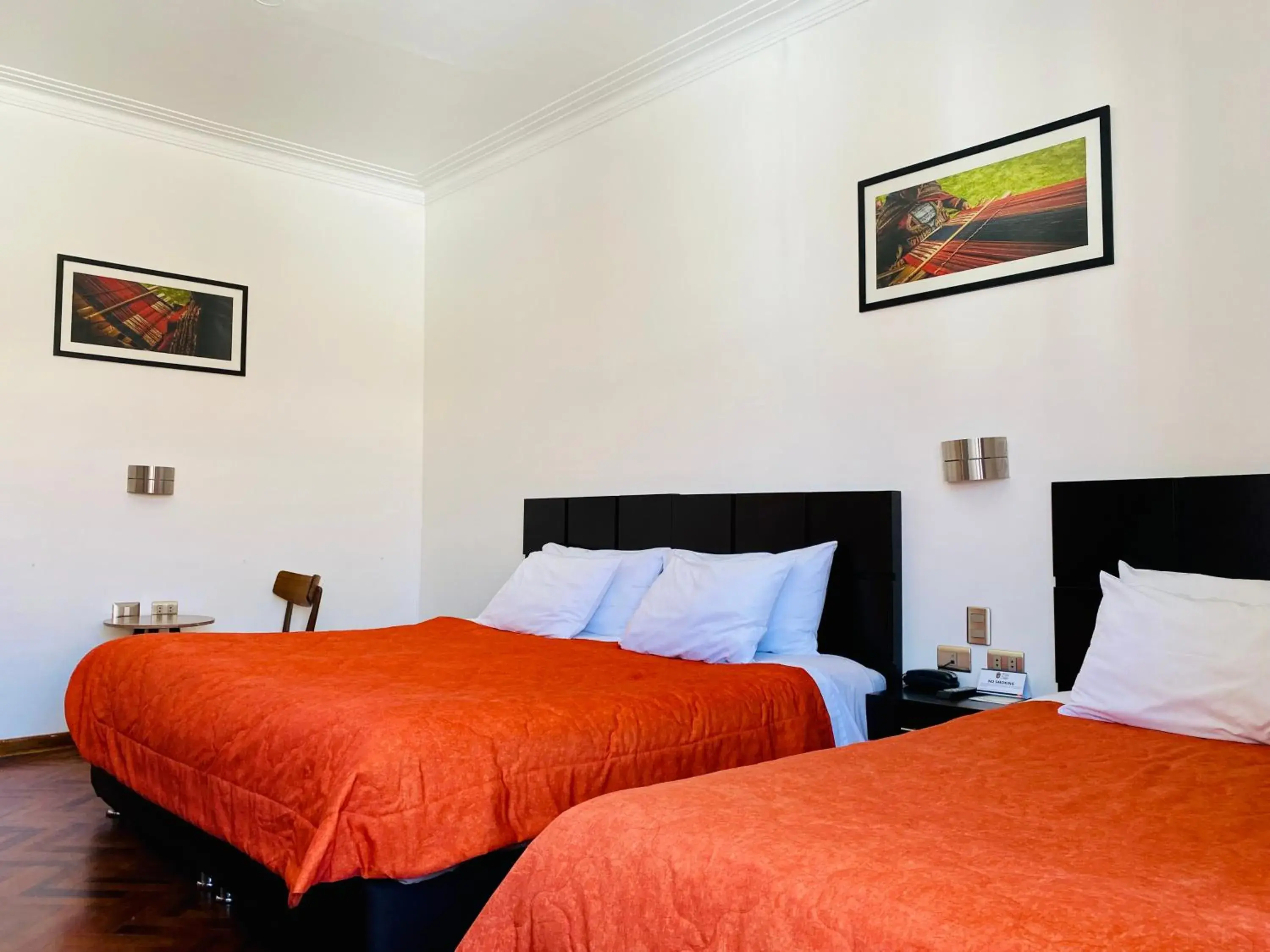 Superior Double or Twin Room with City View in Hostal & Apartments El Triunfo Superior Double or Twin Room with City View in Hostal & Apartments El Triunfo