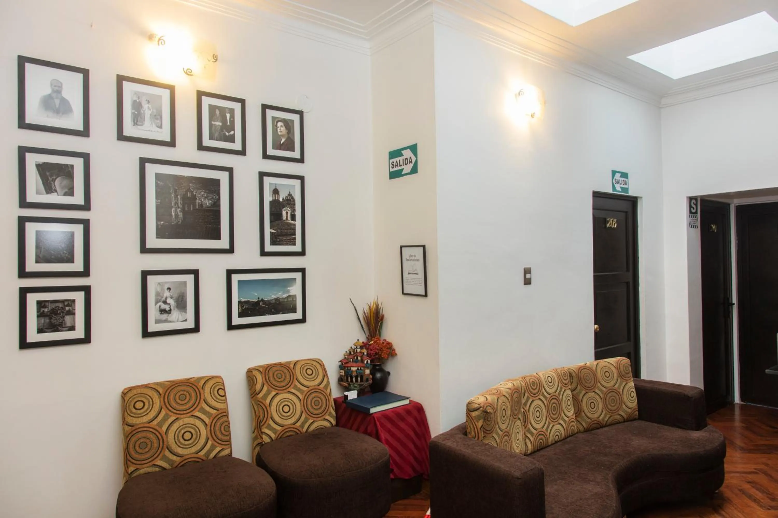 Lobby or reception in Hostal & Apartments El Triunfo