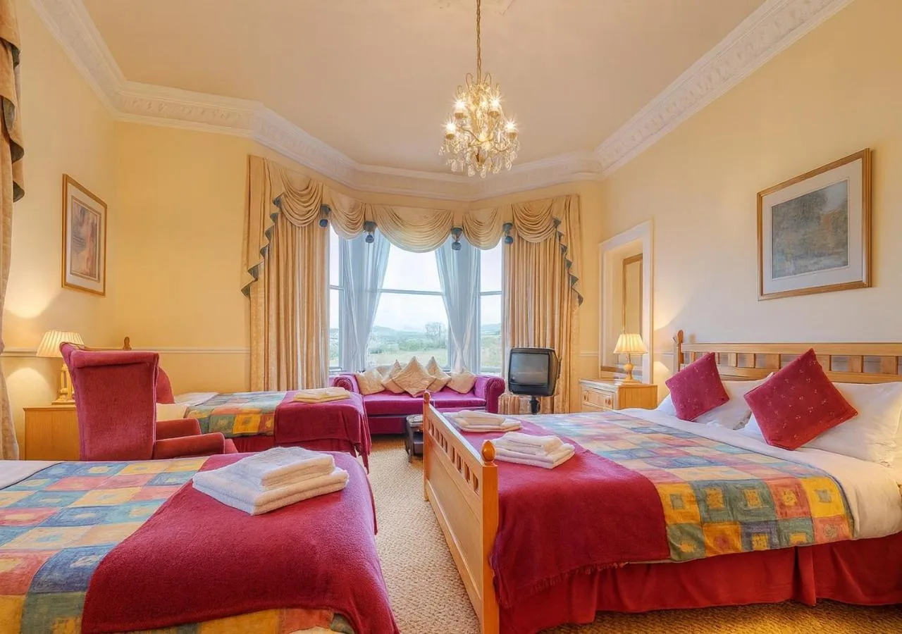 Bedroom, Bed in Ardleigh House