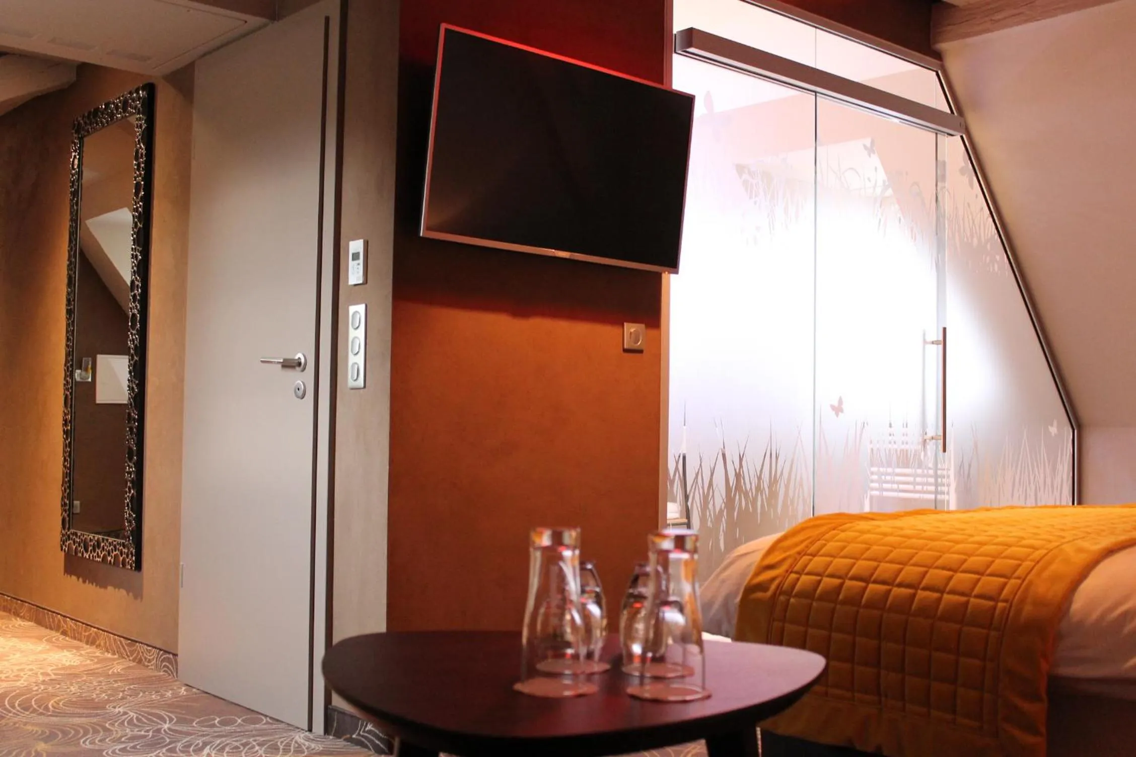 Shower in Hotel La Couronne