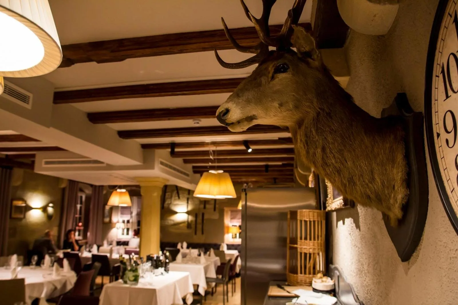 Restaurant/places to eat in Hotel La Couronne