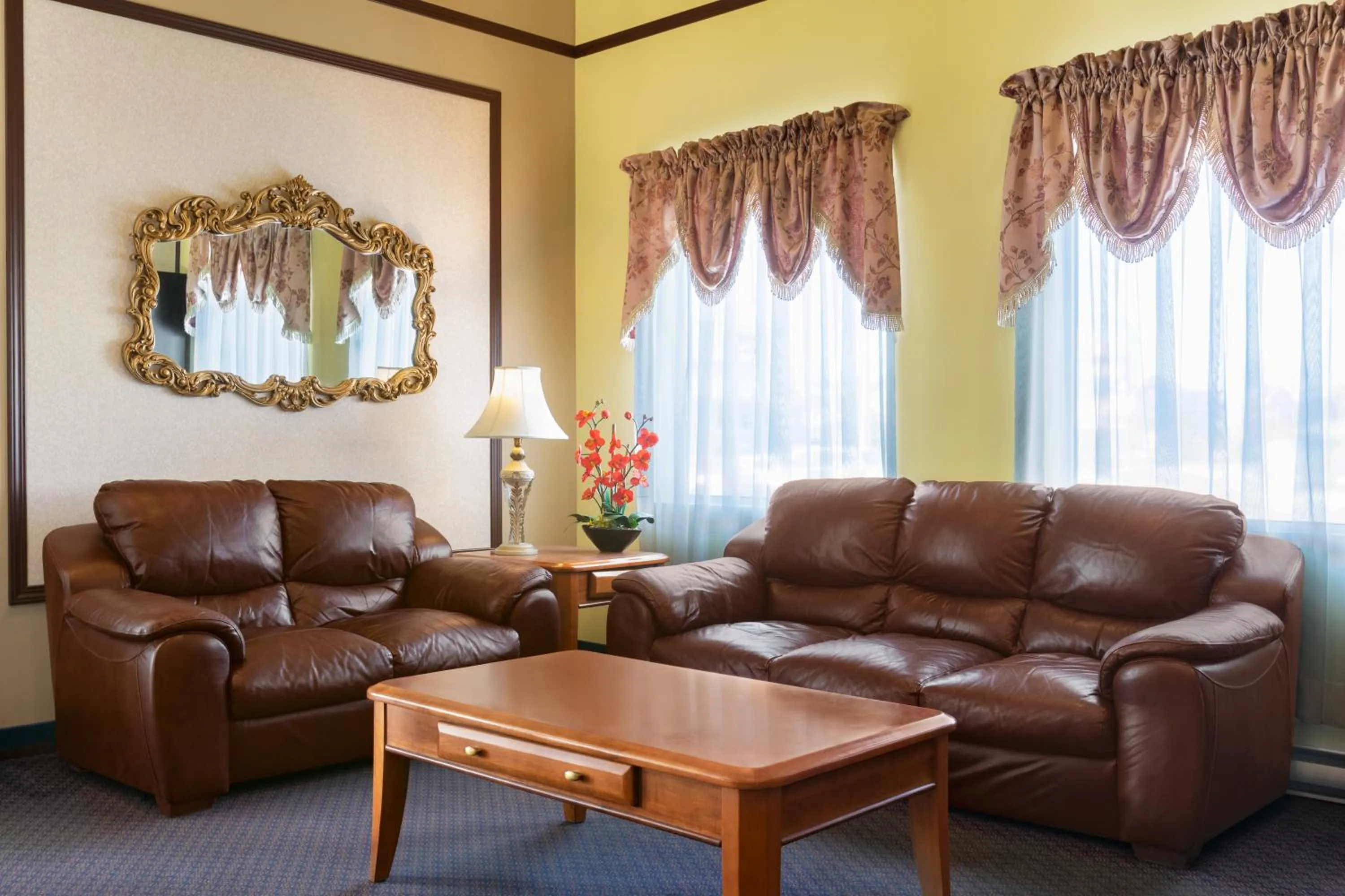 Lobby or reception in Hotel Days Inn Blainville & Centre de Conférence