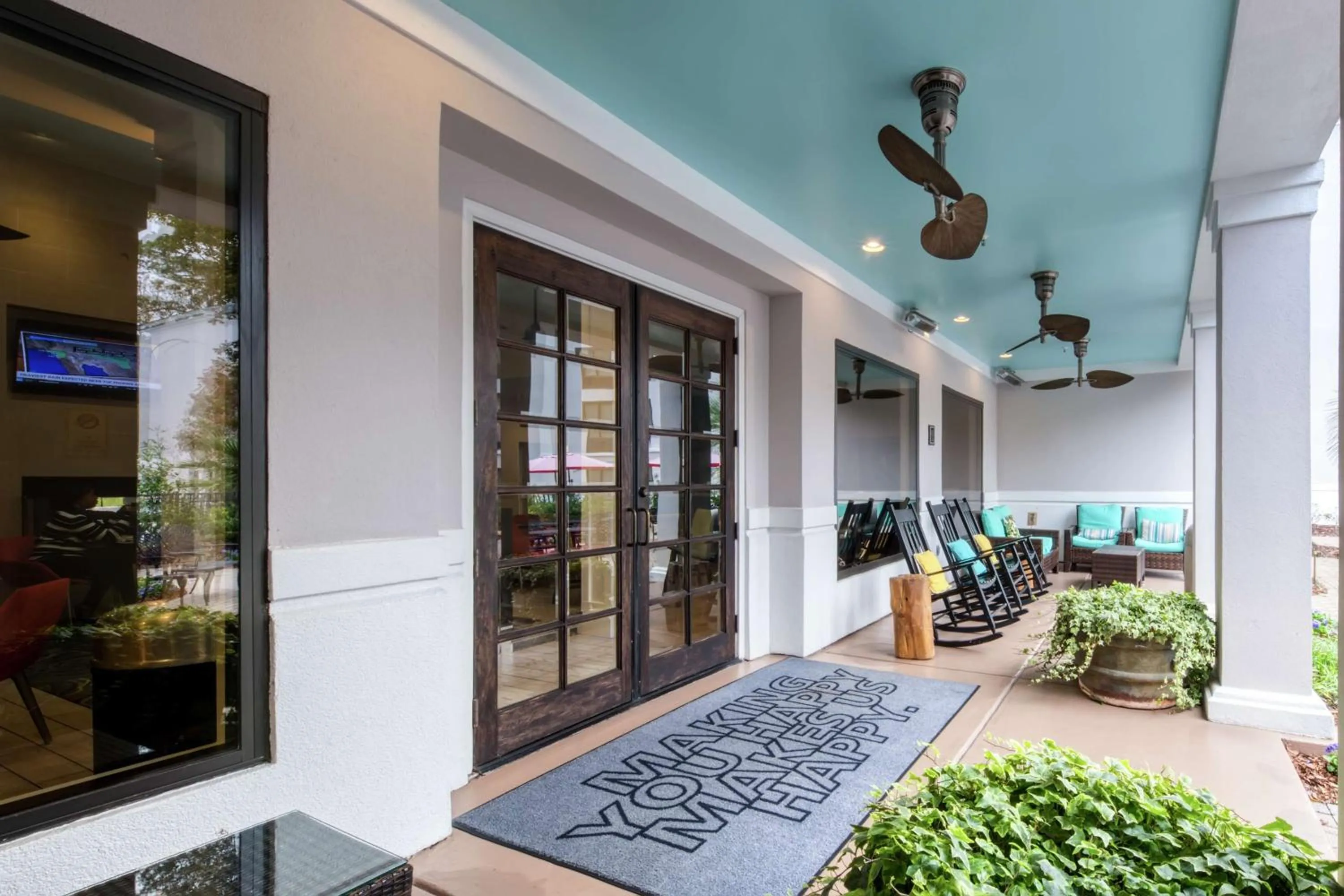 Patio in Hampton Inn & Suites Wilmington/Wrightsville Beach