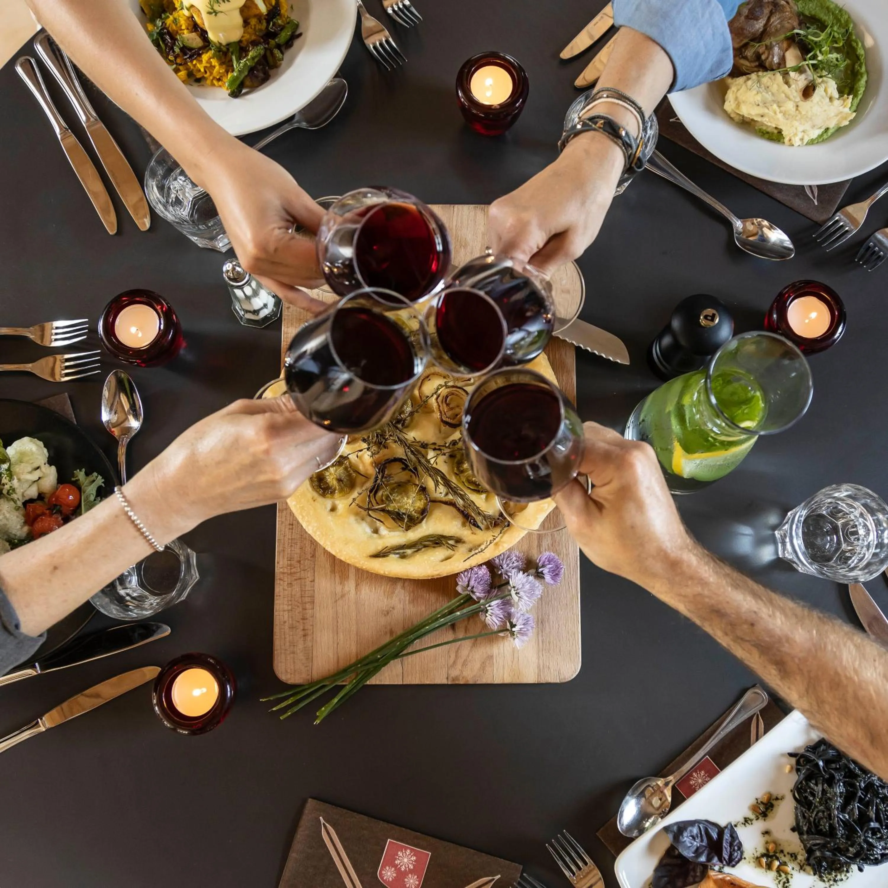 Restaurant/places to eat in La Chaumière Mountain Lodge