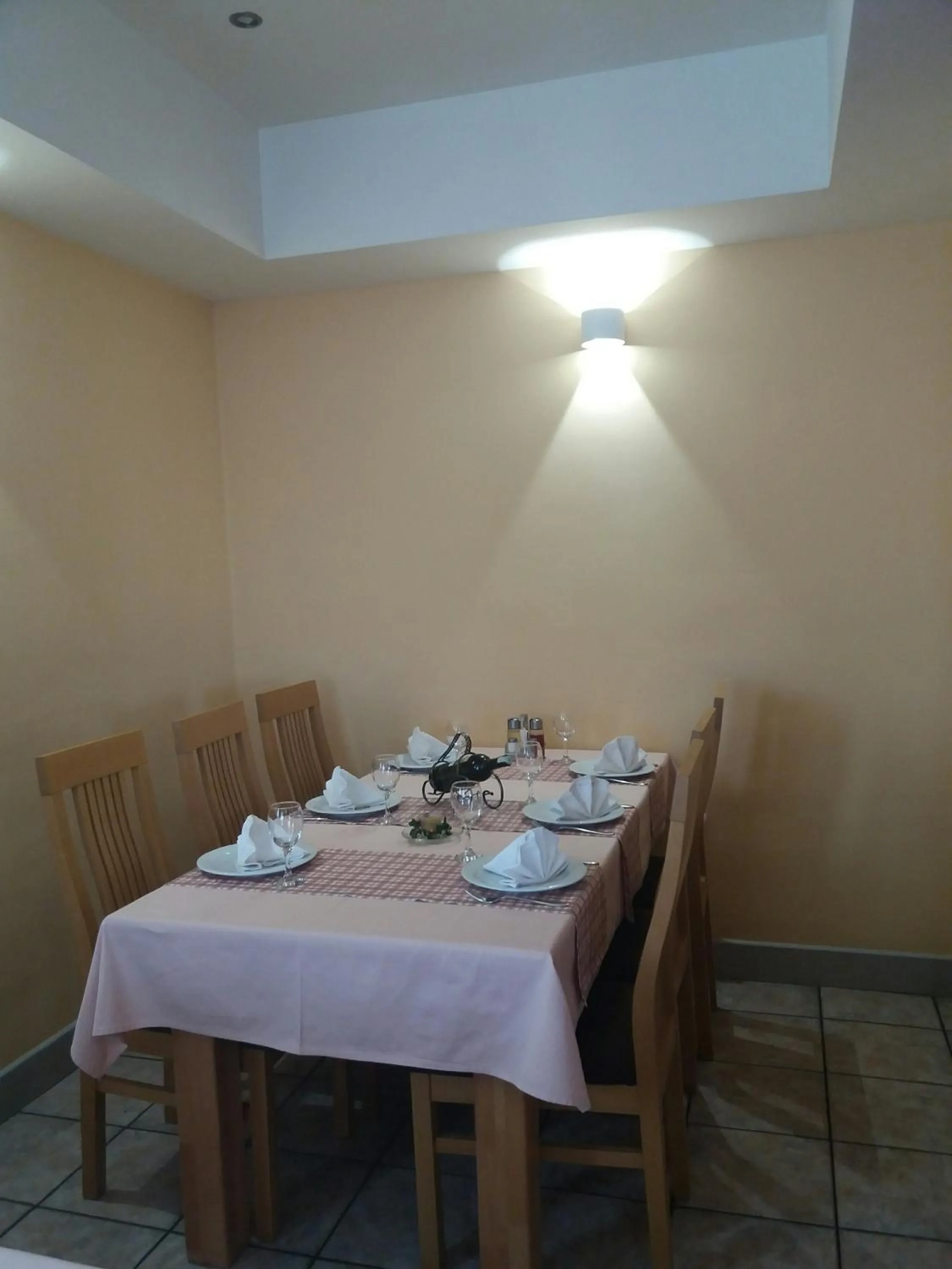 Restaurant/places to eat in Motel Restoran Gurman