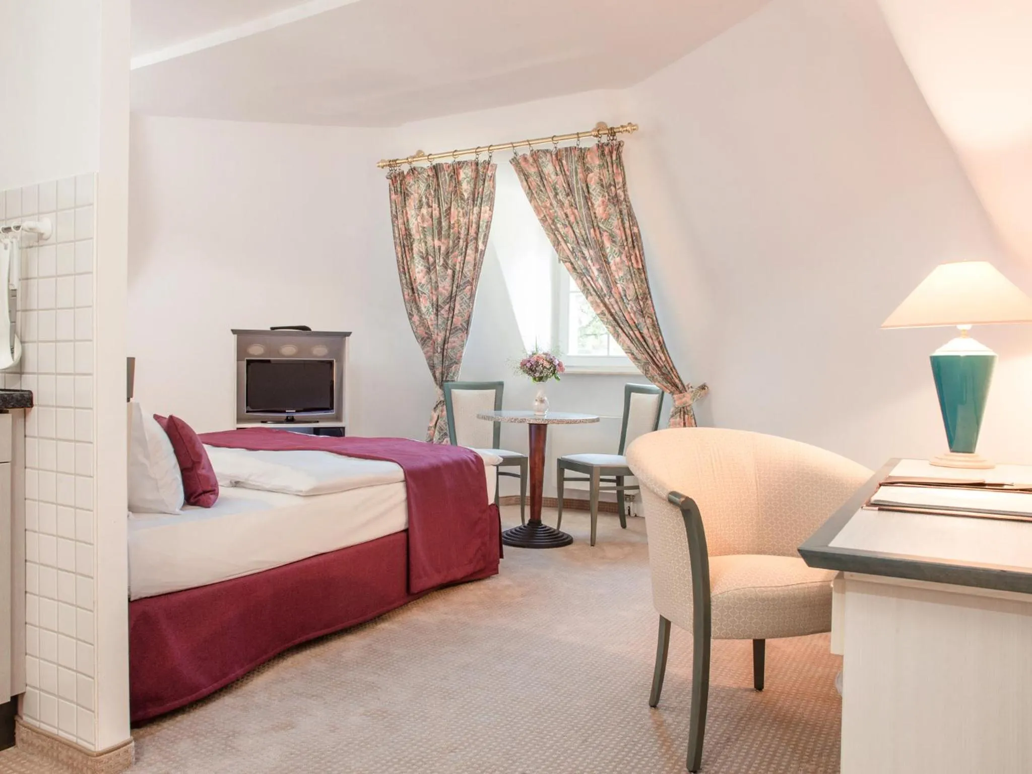 Day, Bed in Aparthotel Villa Freisleben