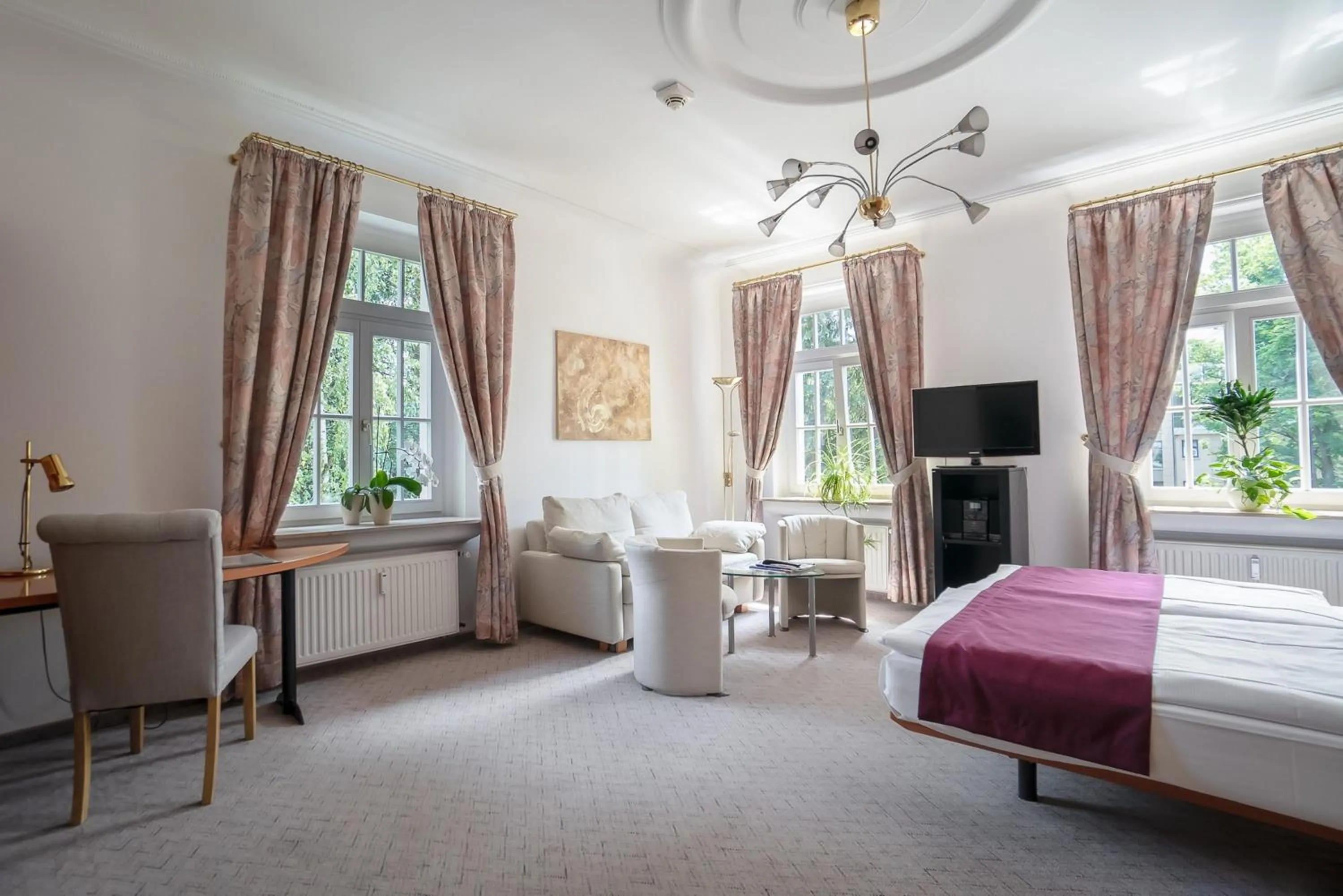 Photo of the whole room, Bed in Aparthotel Villa Freisleben