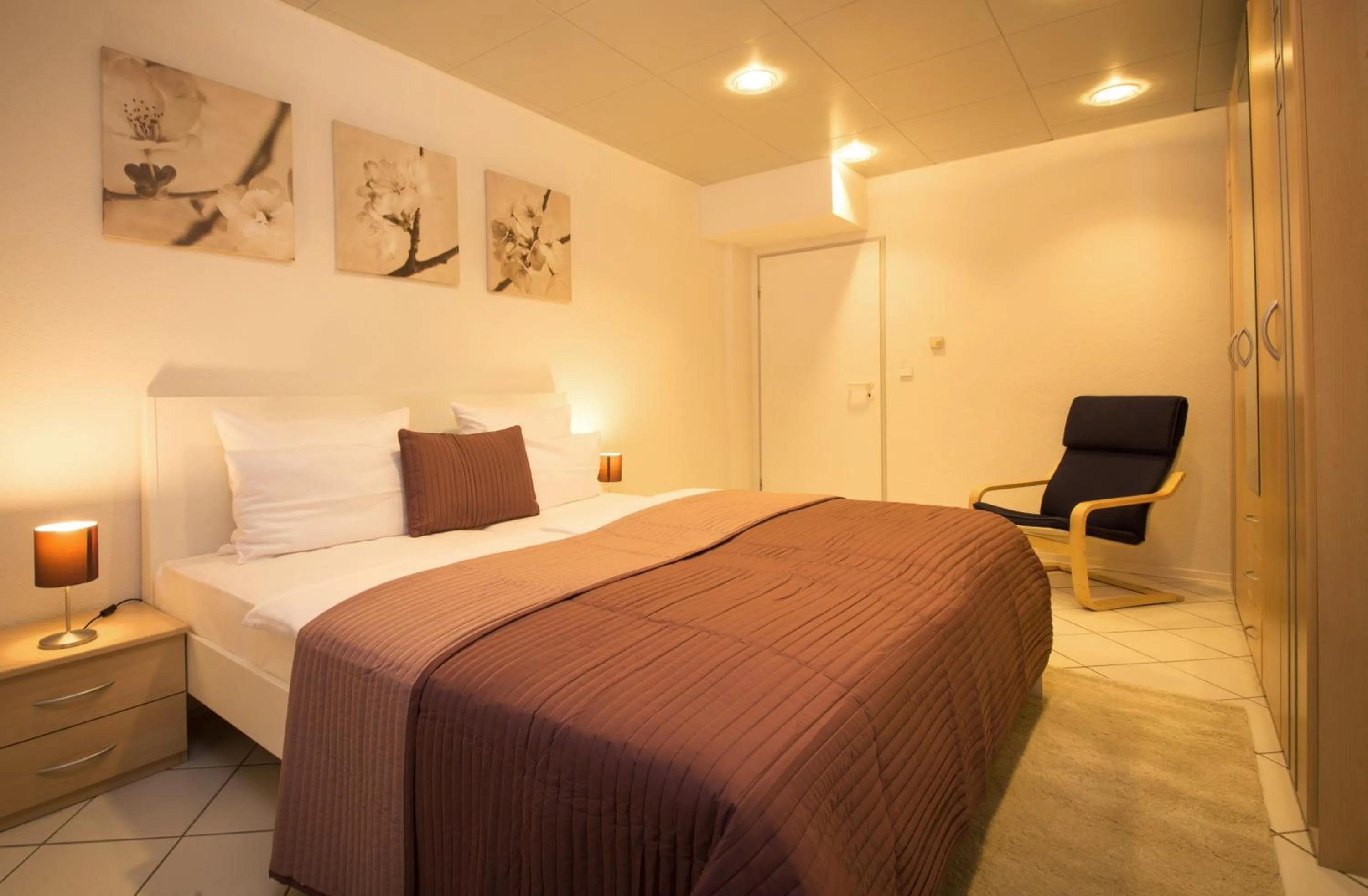 Photo of the whole room, Bed in Aparthotel Villa Freisleben