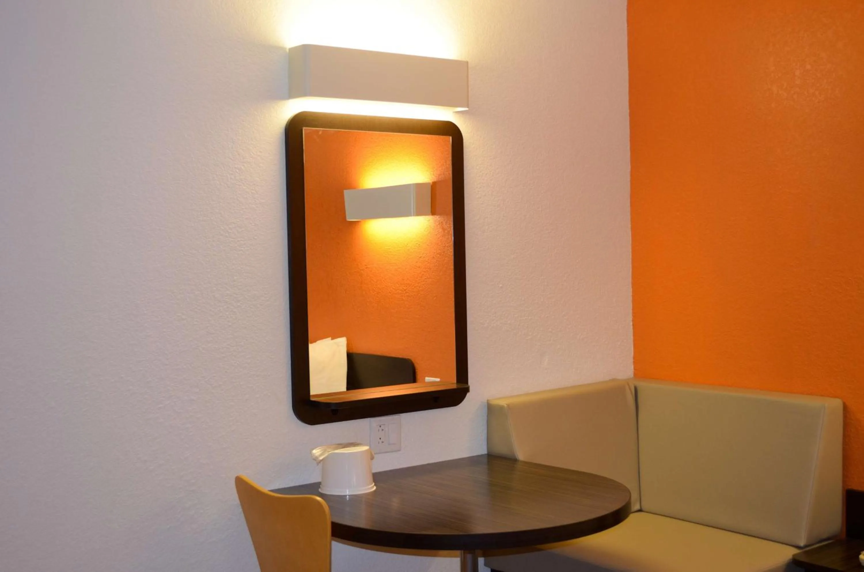 Photo of the whole room in Motel 6 Kingsland Kings Bay Naval