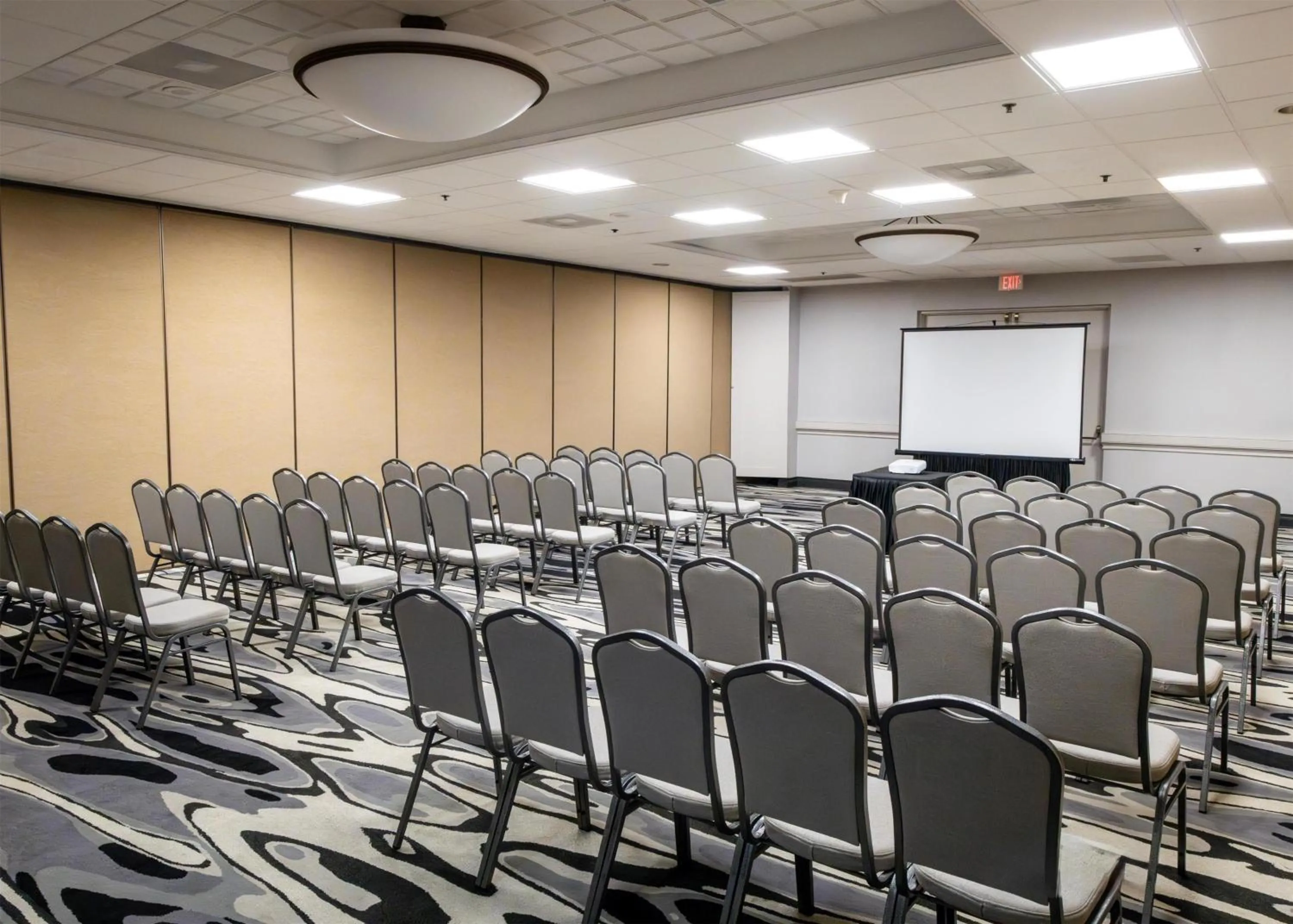 Meeting/conference room in Embassy Suites by Hilton Chicago Schaumburg Woodfield