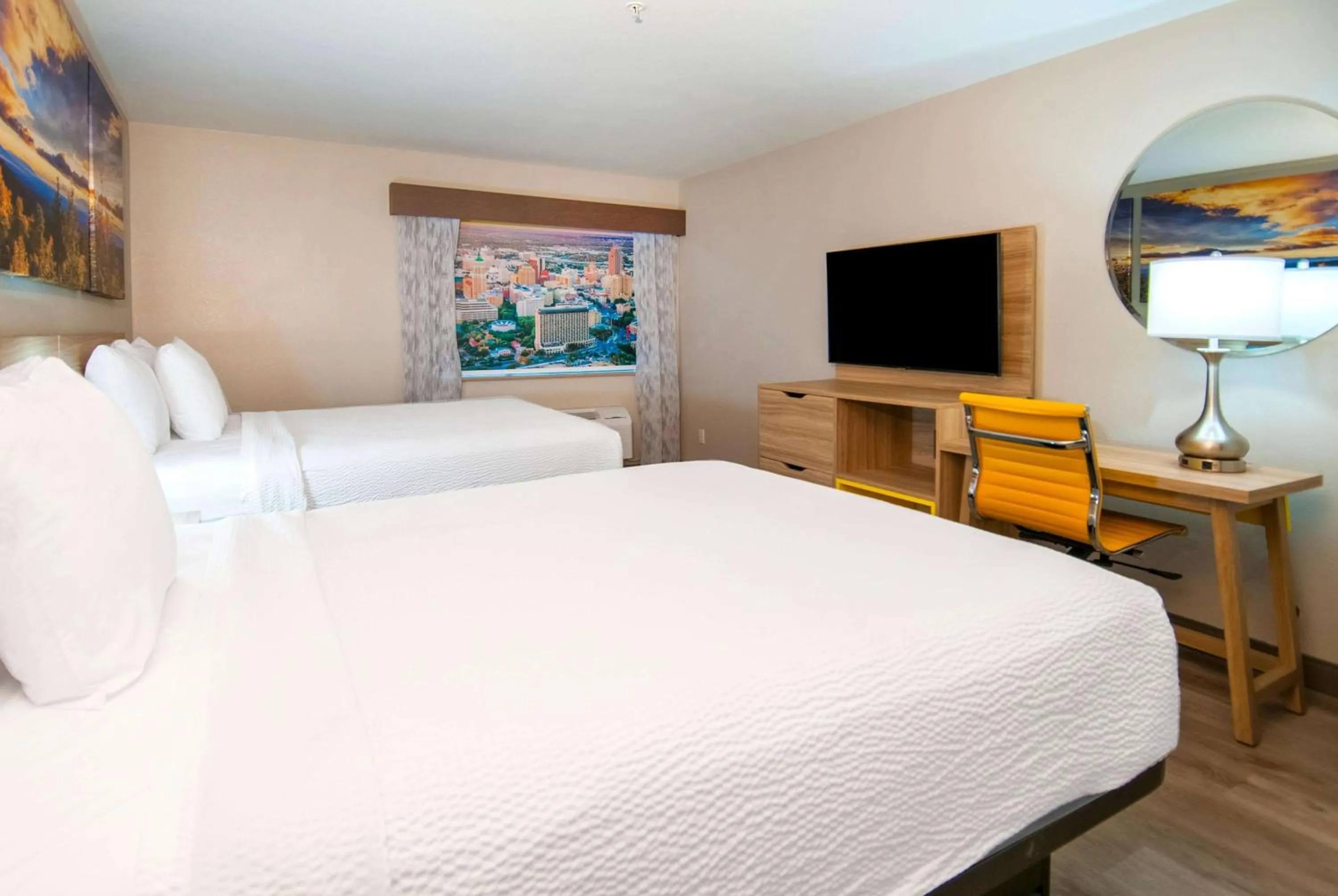 Photo of the whole room, Bed in Days Inn & Suites by Wyndham San Antonio North/Stone Oak