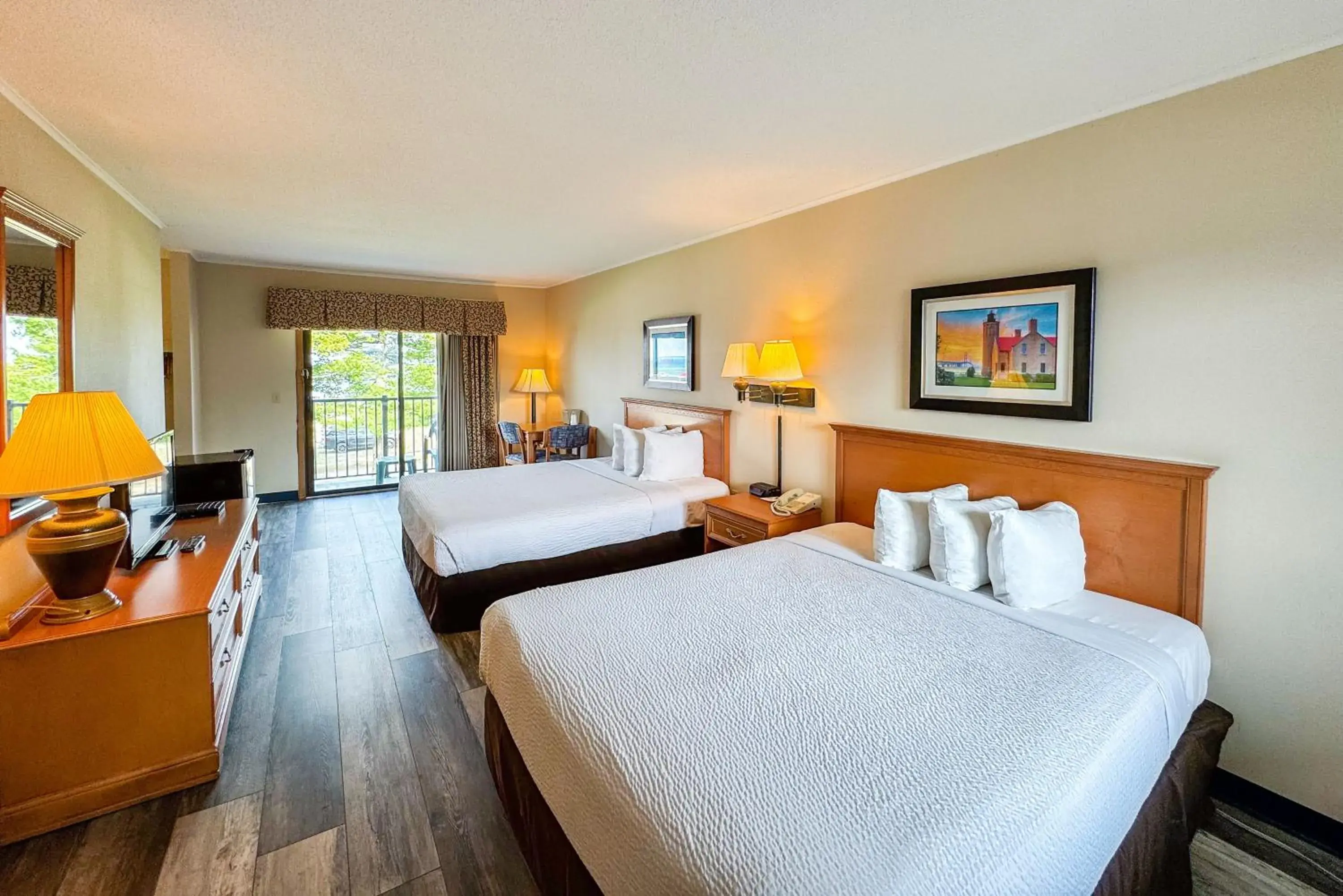 Deluxe Queen Room with Two Queen Beds - Non-Smoking in Days Inn by Wyndham Mackinaw City - Lakeview Deluxe Queen Room with Two Queen Beds - Non-Smoking in Days Inn by Wyndham Mackinaw City - Lakeview