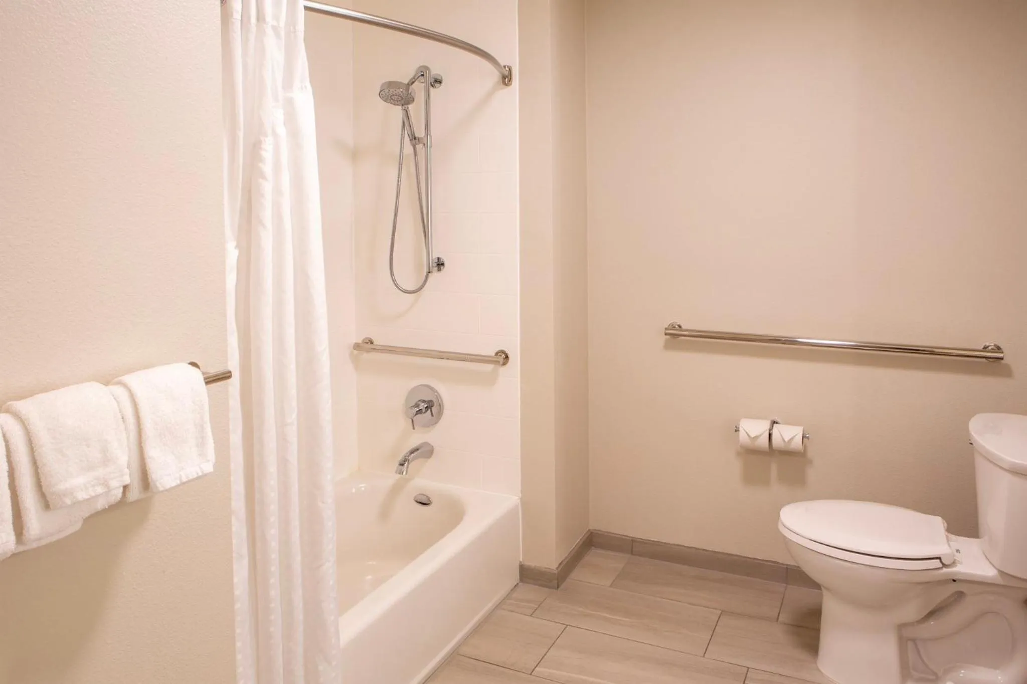 Bathroom in Holiday Inn Express & Suites Sioux City-South by IHG