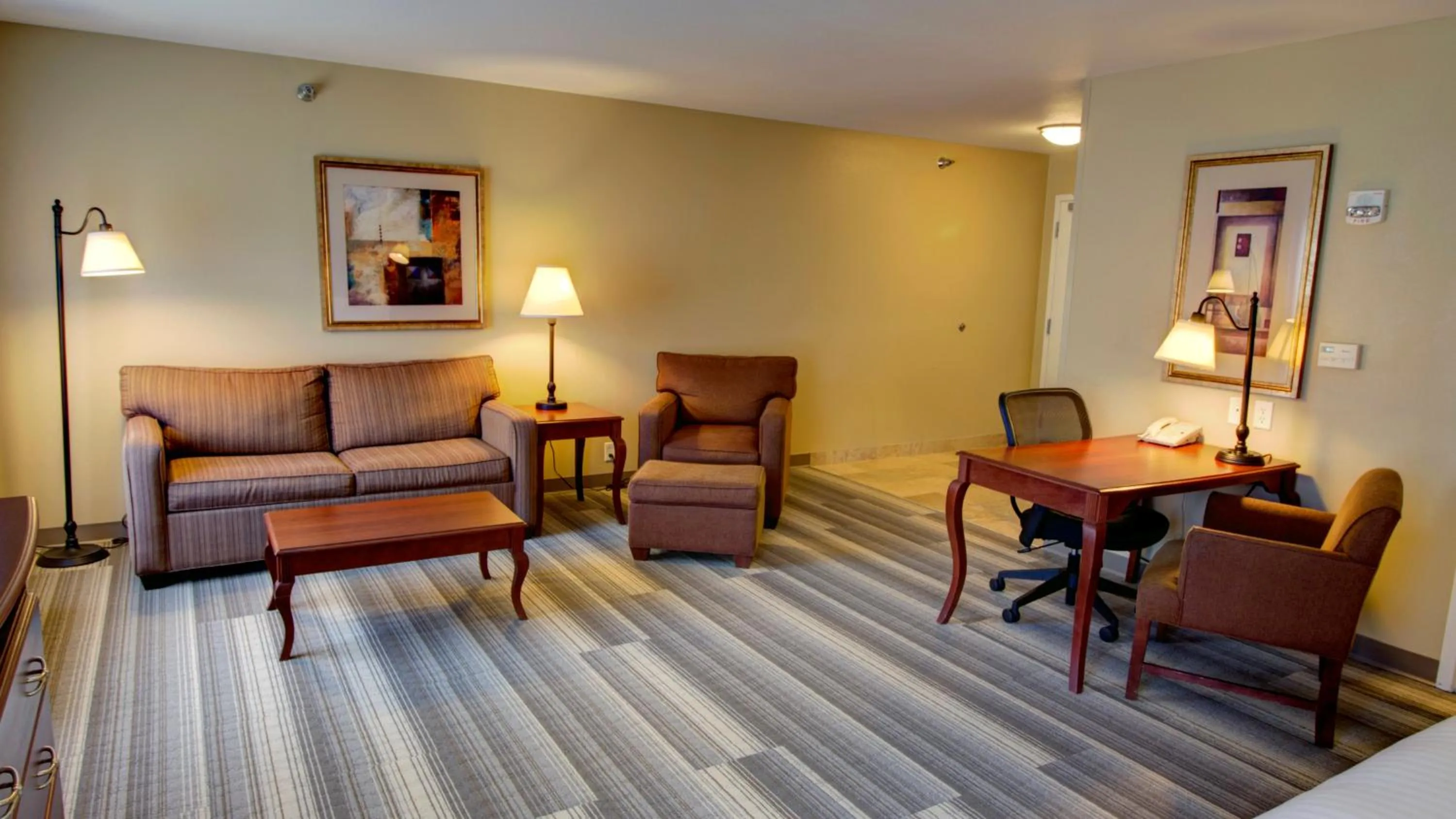 Photo of the whole room in Holiday Inn Express & Suites Sioux City-South by IHG
