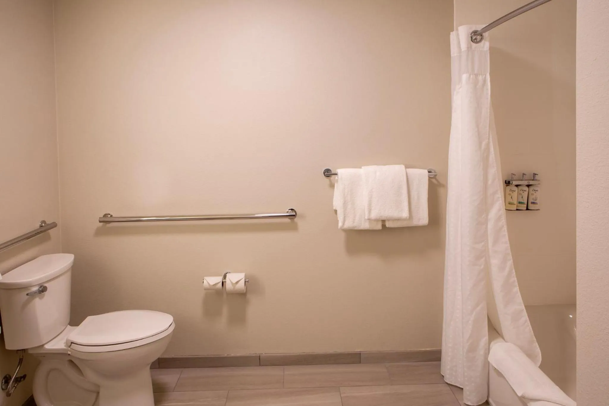 Bathroom in Holiday Inn Express & Suites Sioux City-South by IHG