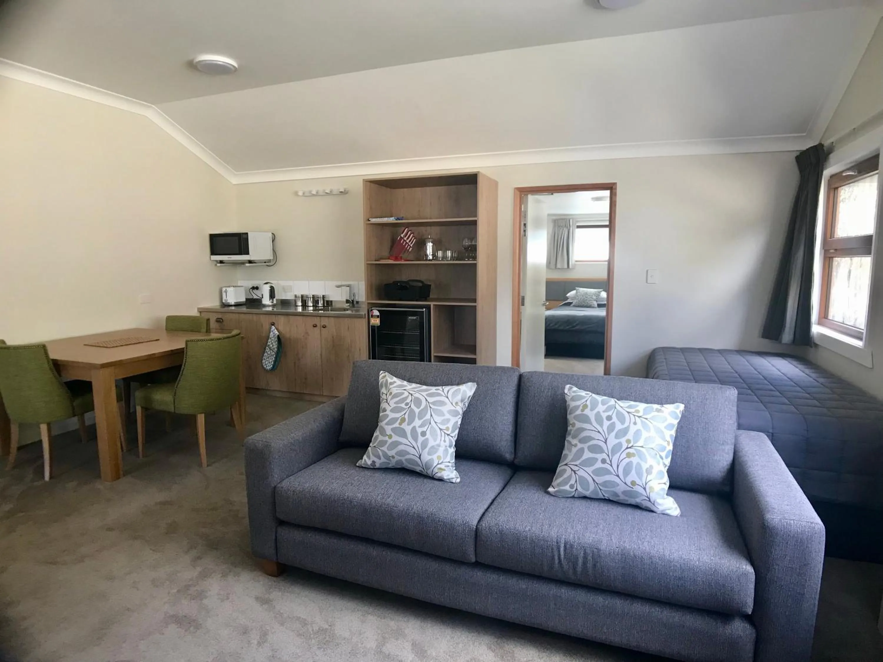 Shower in Arthur's Pass Motel & Lodge