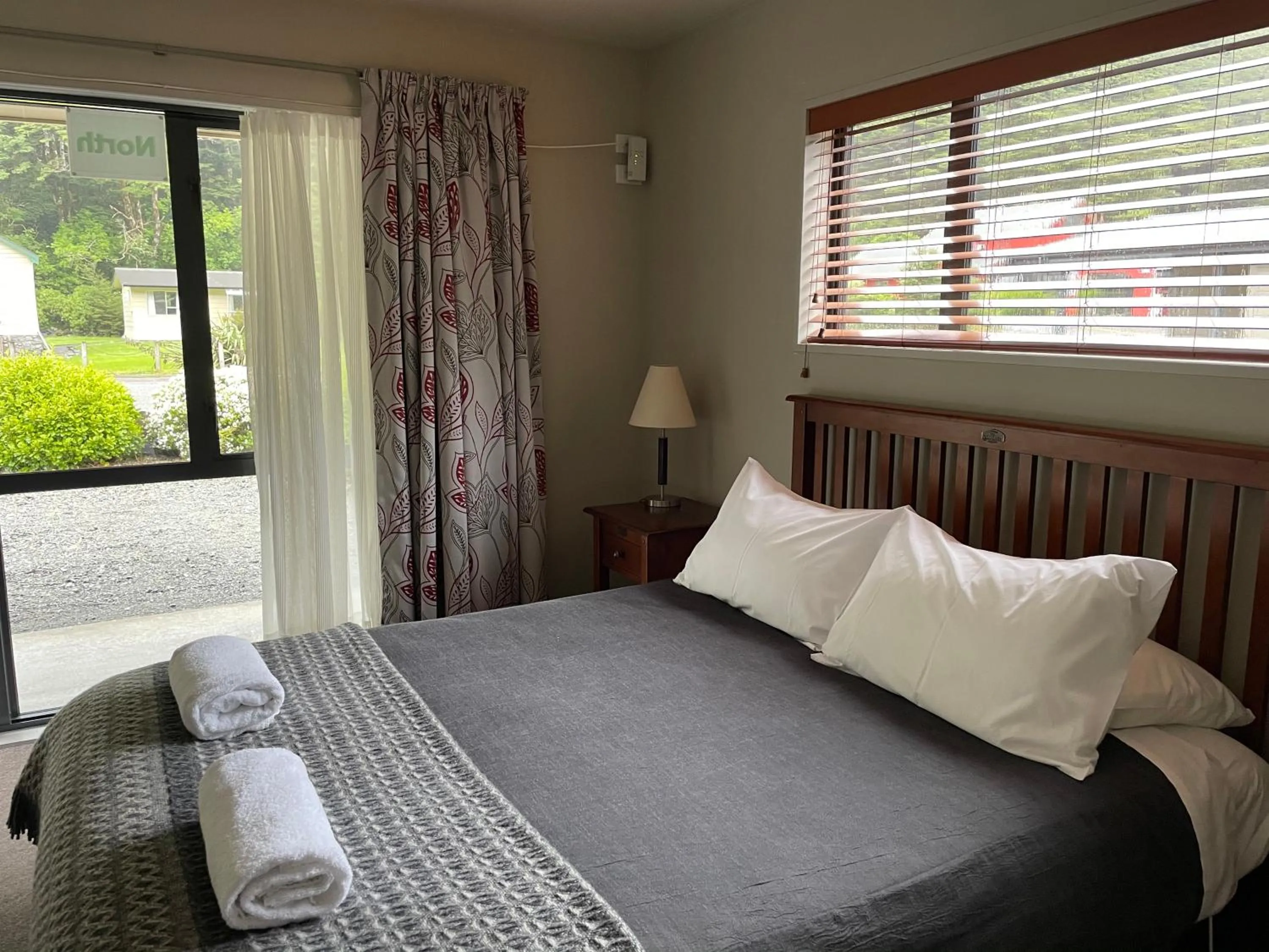 Bedroom, Bed in Arthur's Pass Motel & Lodge