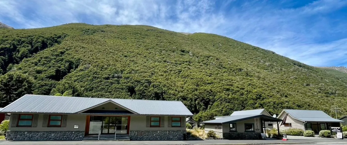 Mountain view in Arthur's Pass Motel & Lodge
