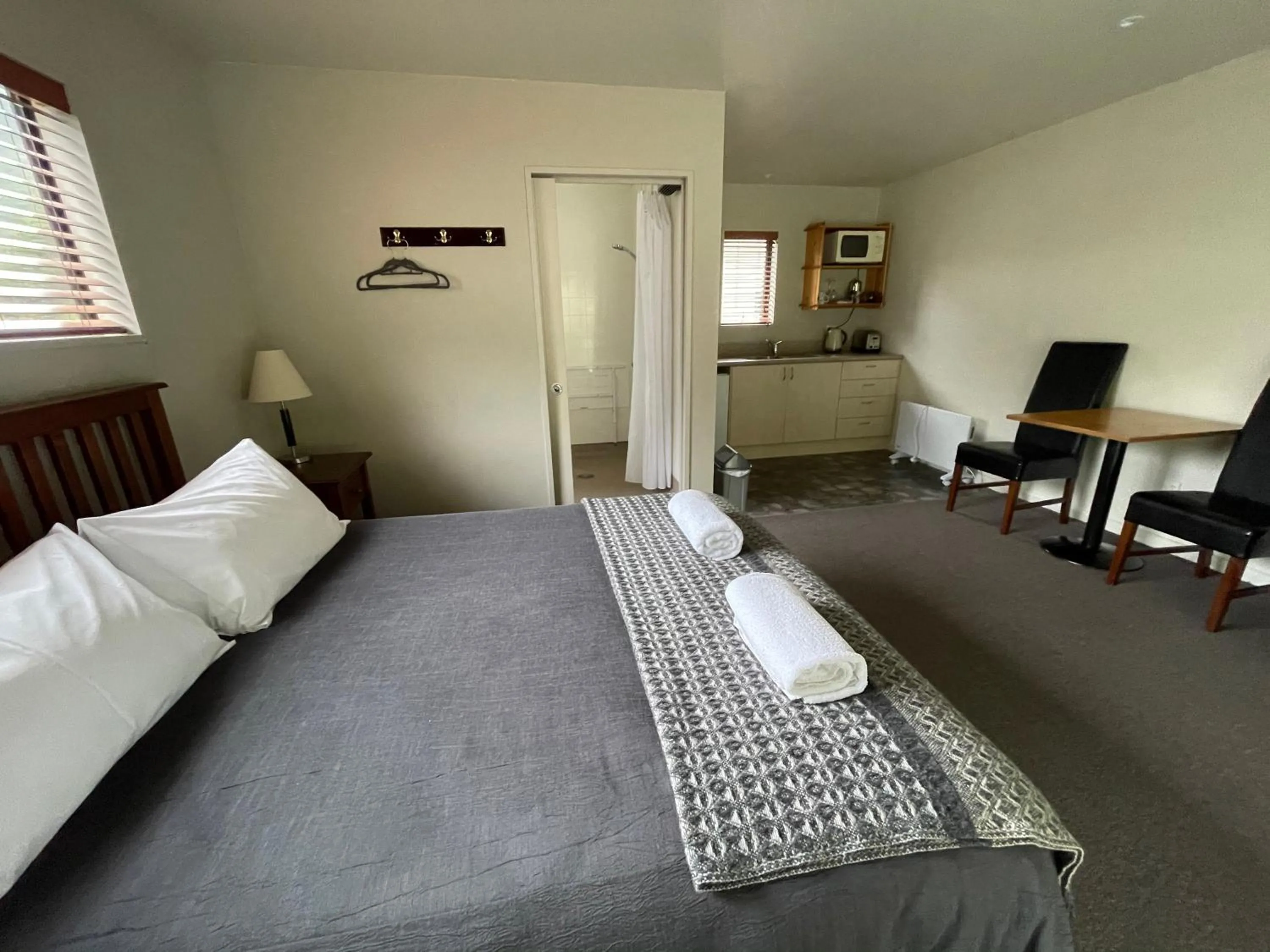 Bedroom, Bed in Arthur's Pass Motel & Lodge